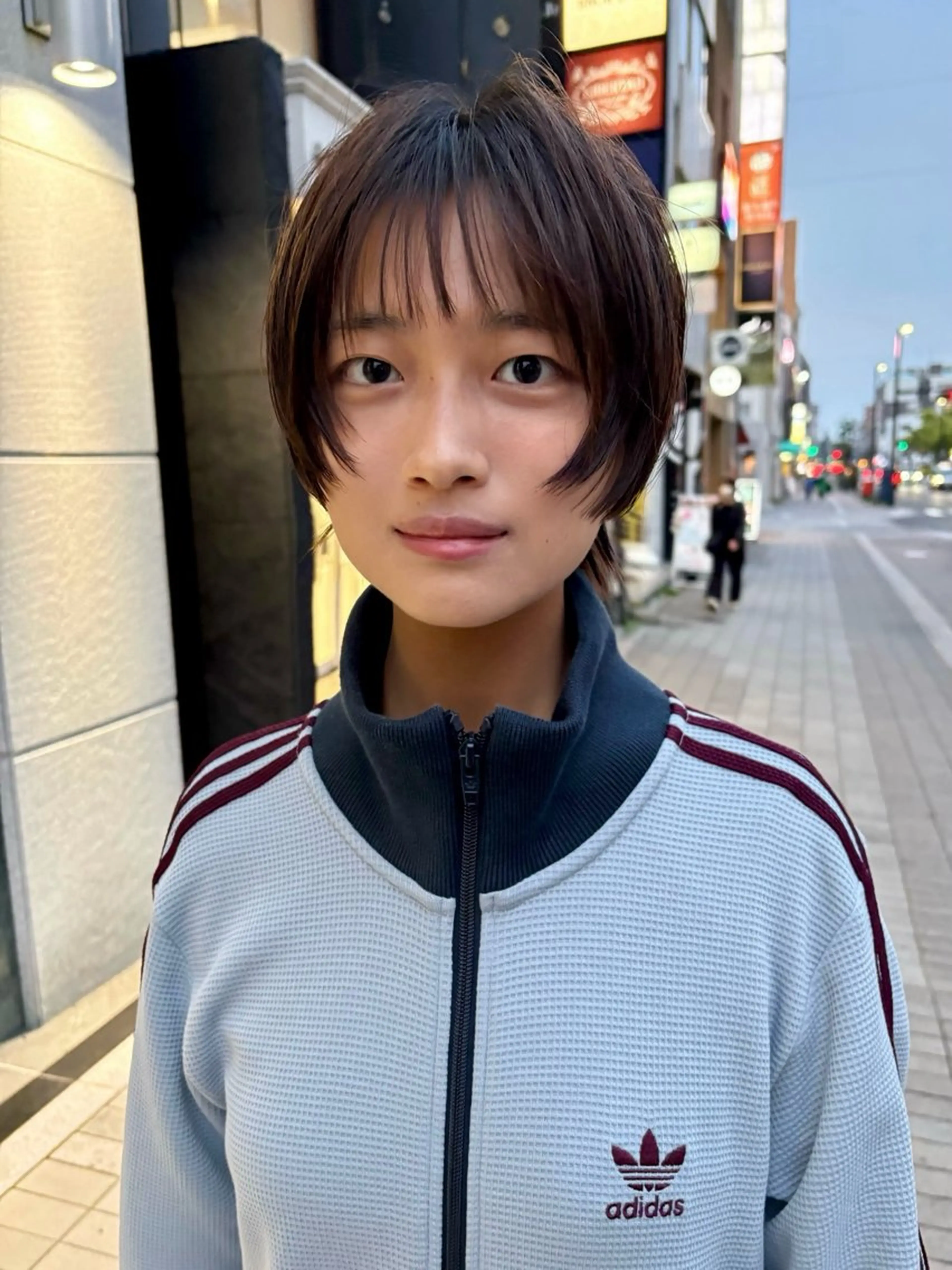 ショート カット SALOWIN(サロウィン)広島並木通り所属・【ショート／レイヤー 】kotaroのヘアスタイル