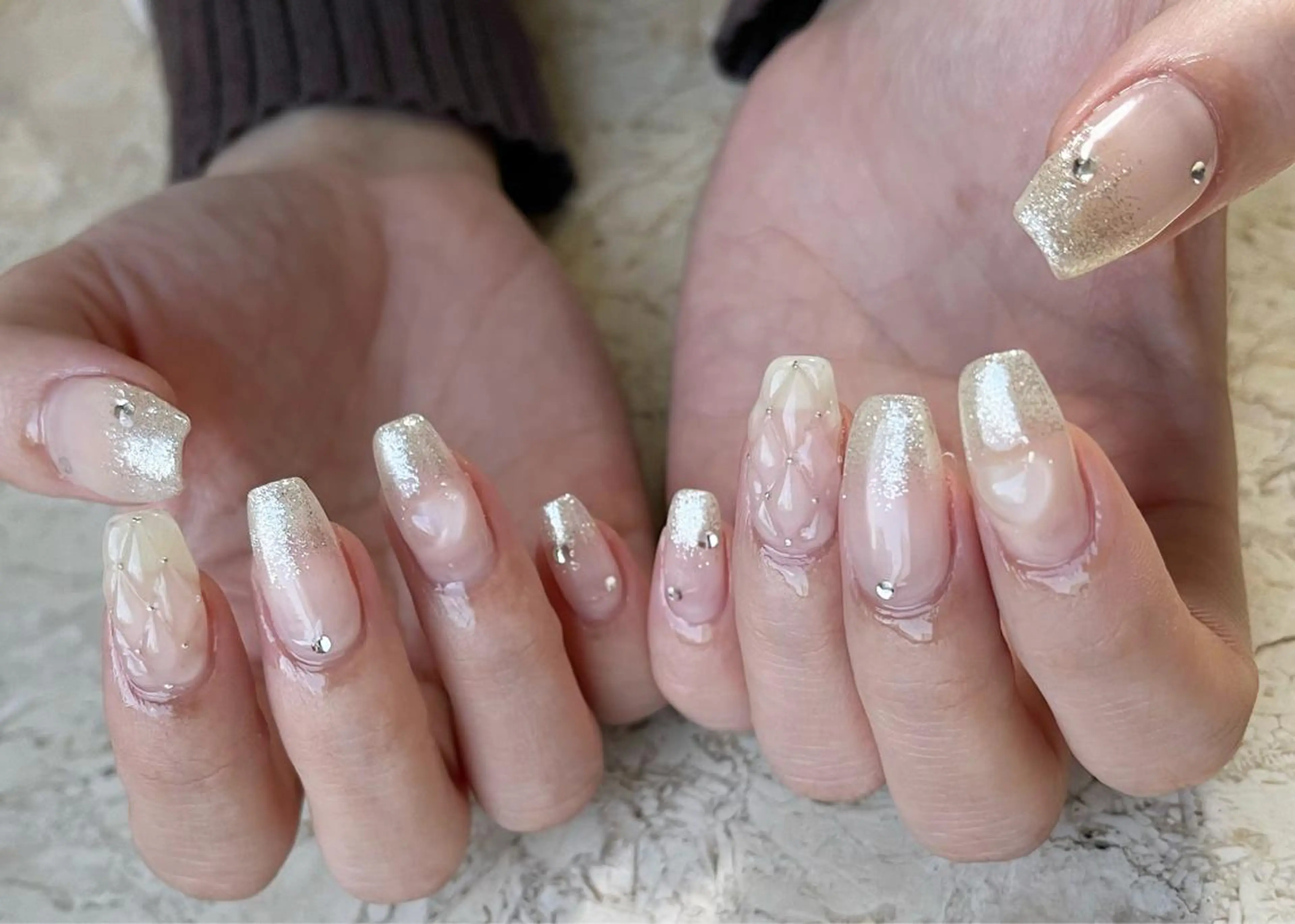 ネイル クリアネイル ジェルネイル 氷ネイル・うるうるネイル 韓国ネイル ニュアンスネイル mieux IZUMiのネイルデザイン