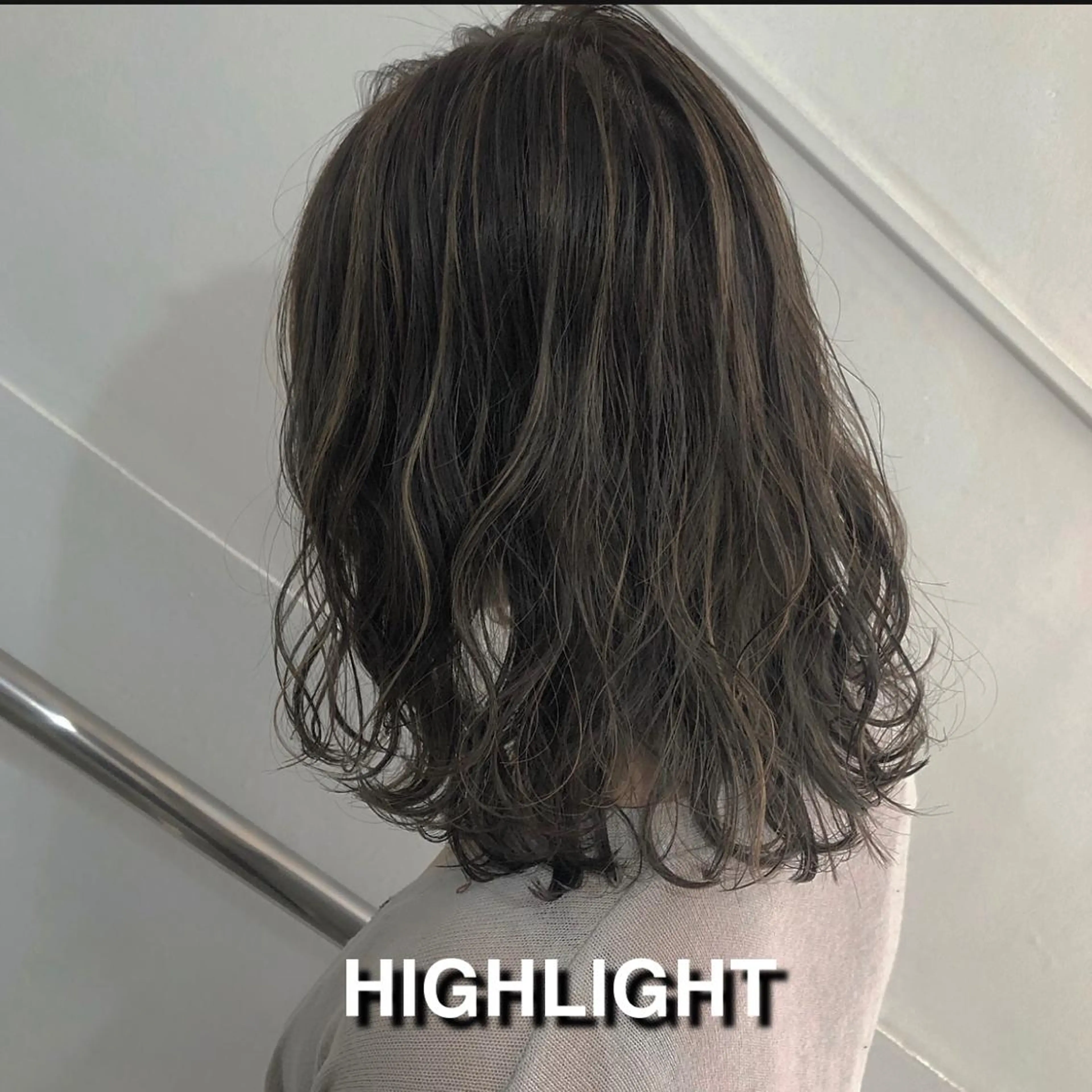 セミロング カラー CLUTCH天王寺 西藤遥河のヘアスタイル