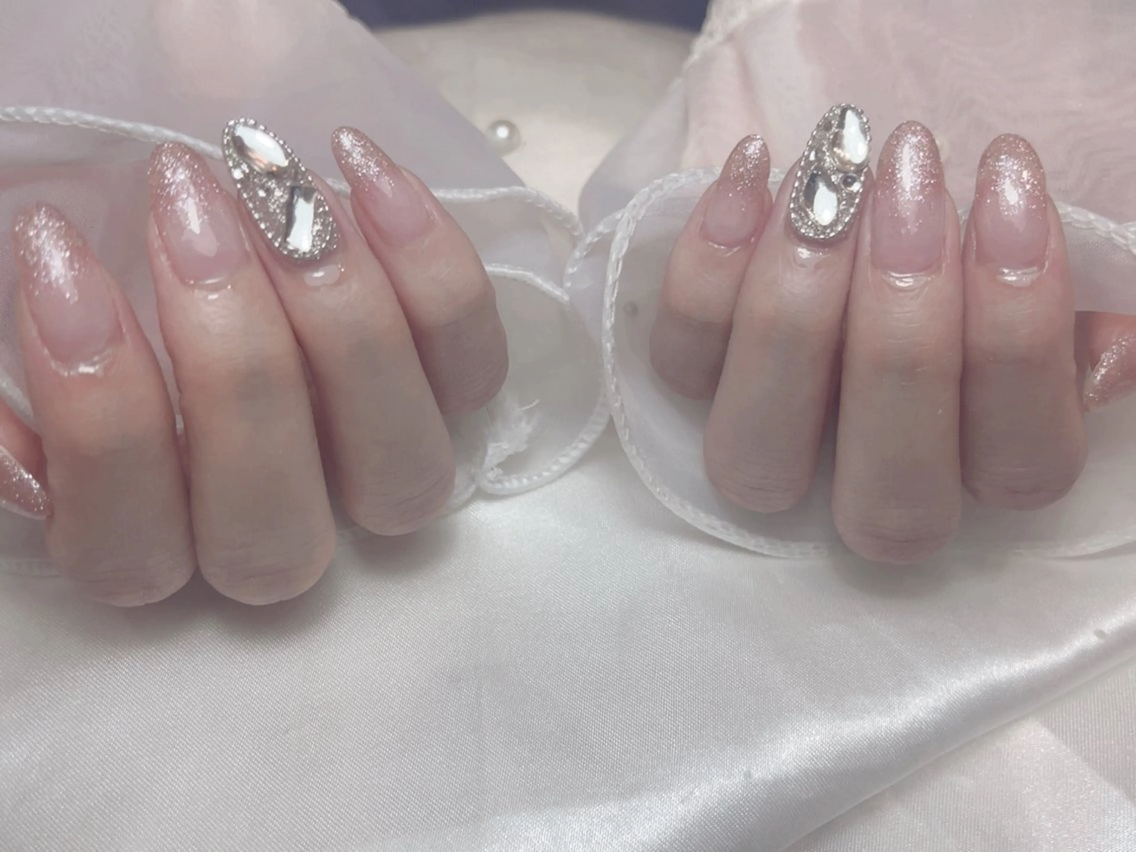 ネイル フラッシュネイル キラキラネイル ラメ(グリッター) ラメグラデーション ハンドネイル salon de Tiara 碧のネイルデザイン