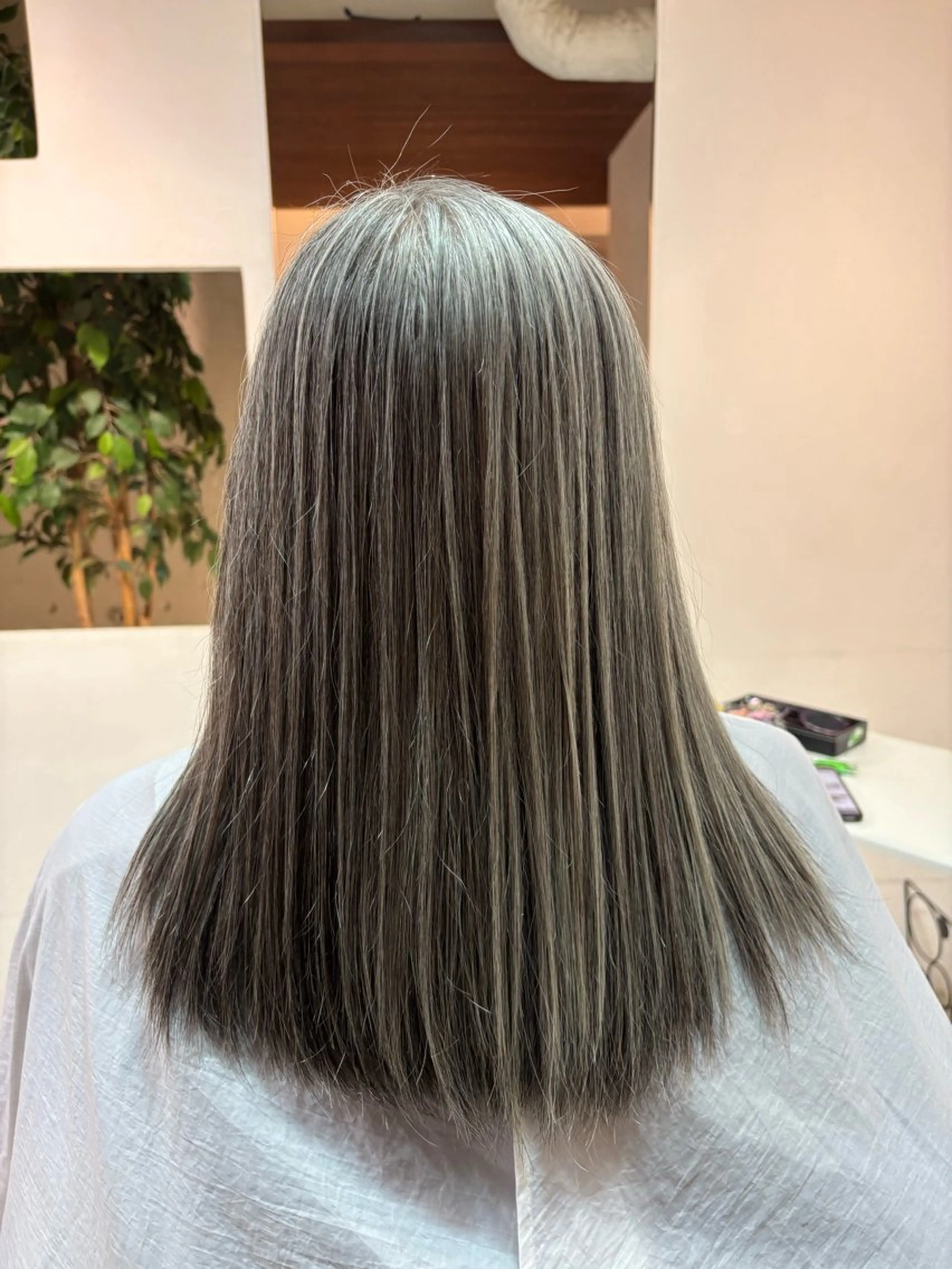 ロング 縮毛矯正 縮毛矯正 イナイ ハルカのヘアスタイル