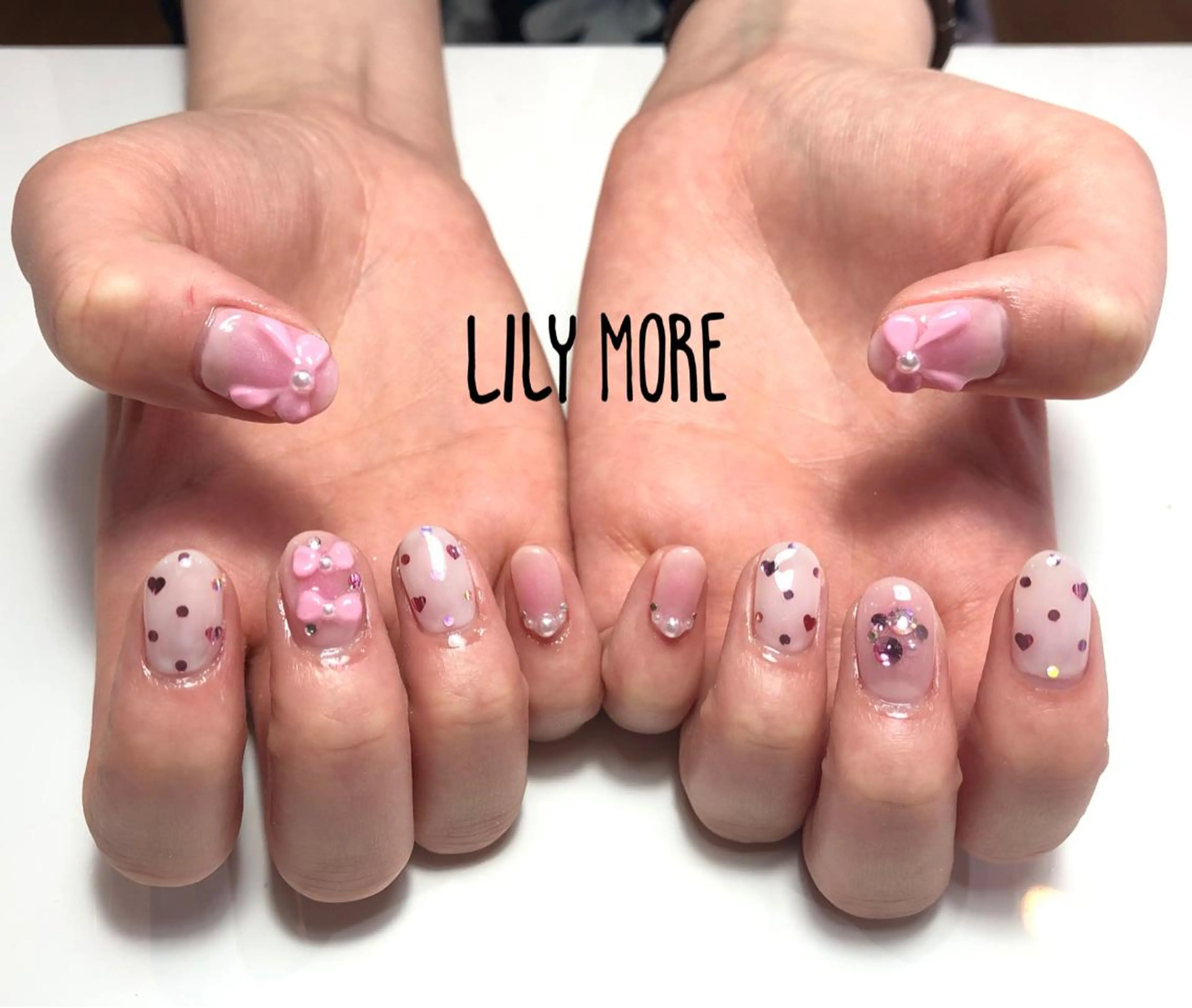 ネイル リボン Lily closetのネイルデザイン