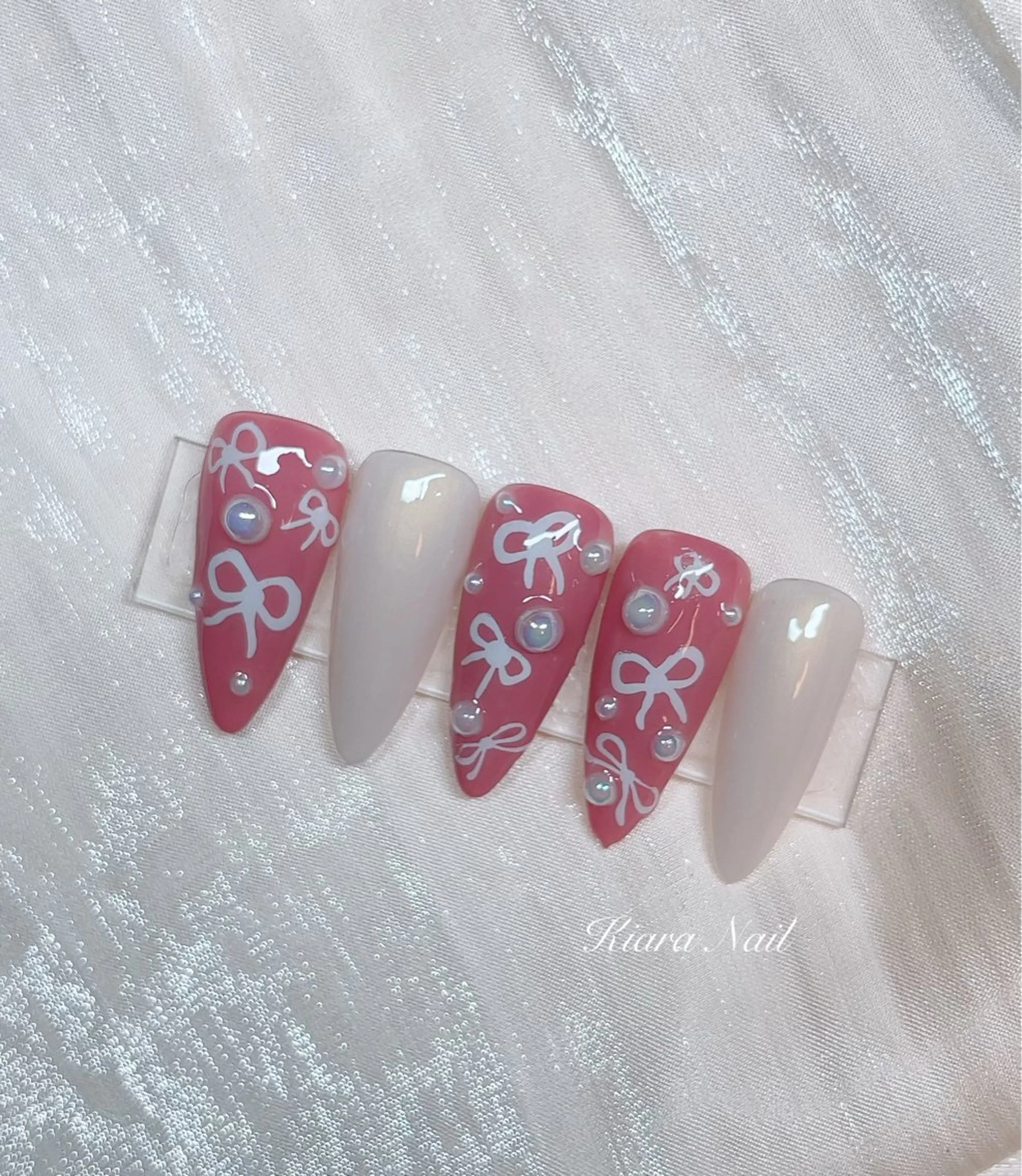 ネイル リボン 🍭Kiara Nail🍭のネイルデザイン