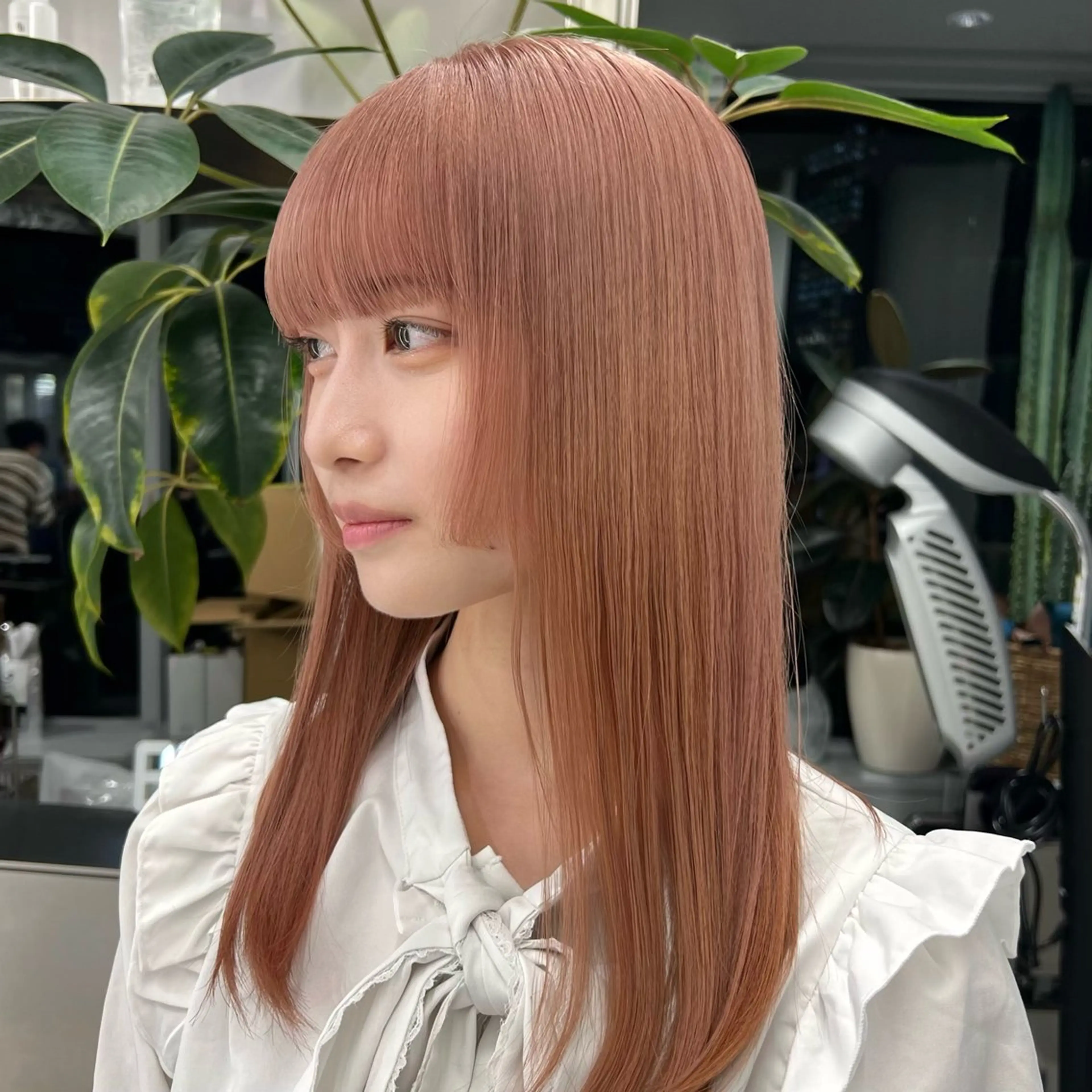 セミロング カラー カット ヘアカラー トリートメント ヘッドスパ 最高級髪質改善🥇 小玉美菜のヘアスタイル