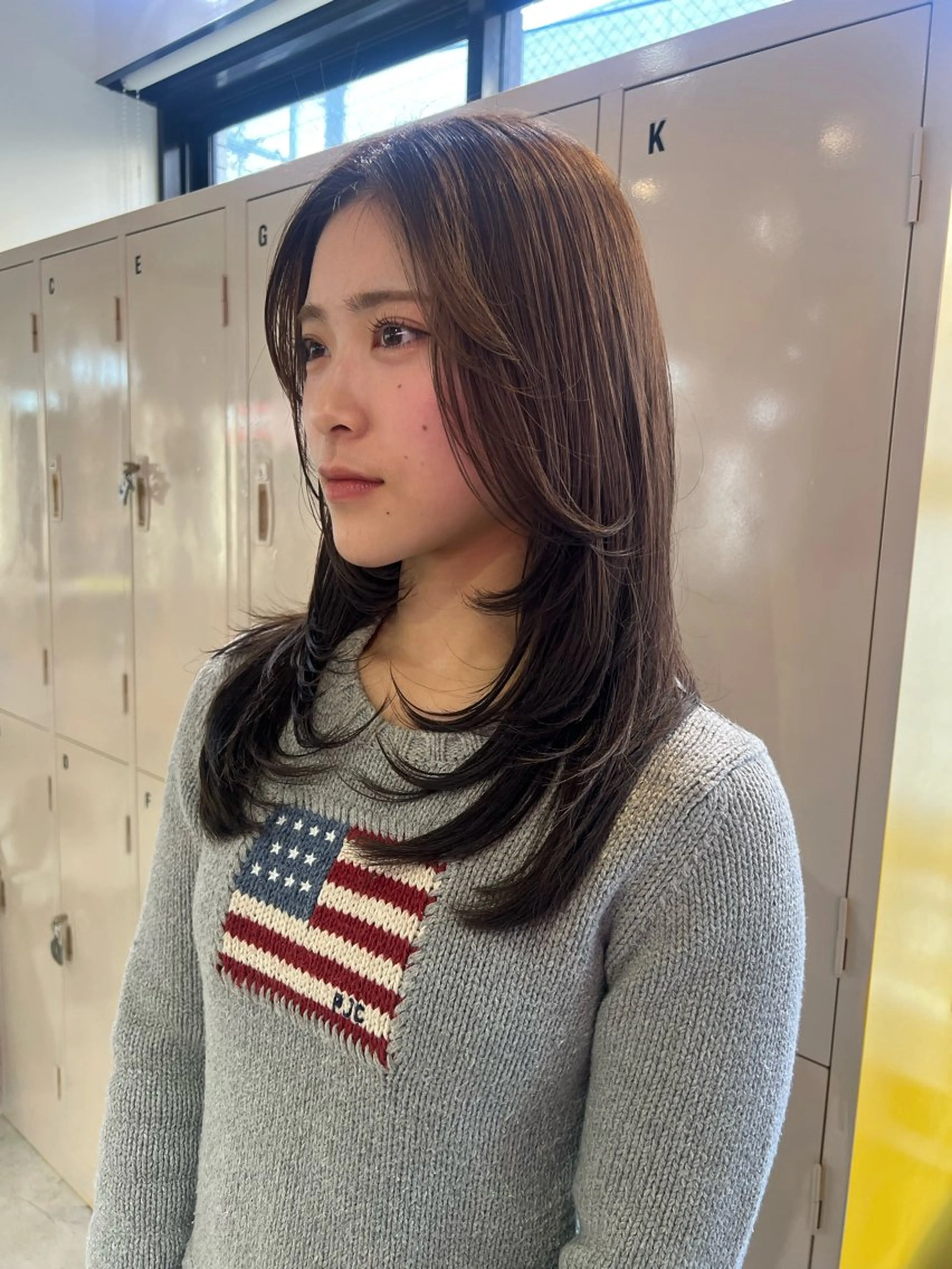 ミディアム カット ヘアカラー 💥ウルフカット デザインあんな💥のヘアスタイル