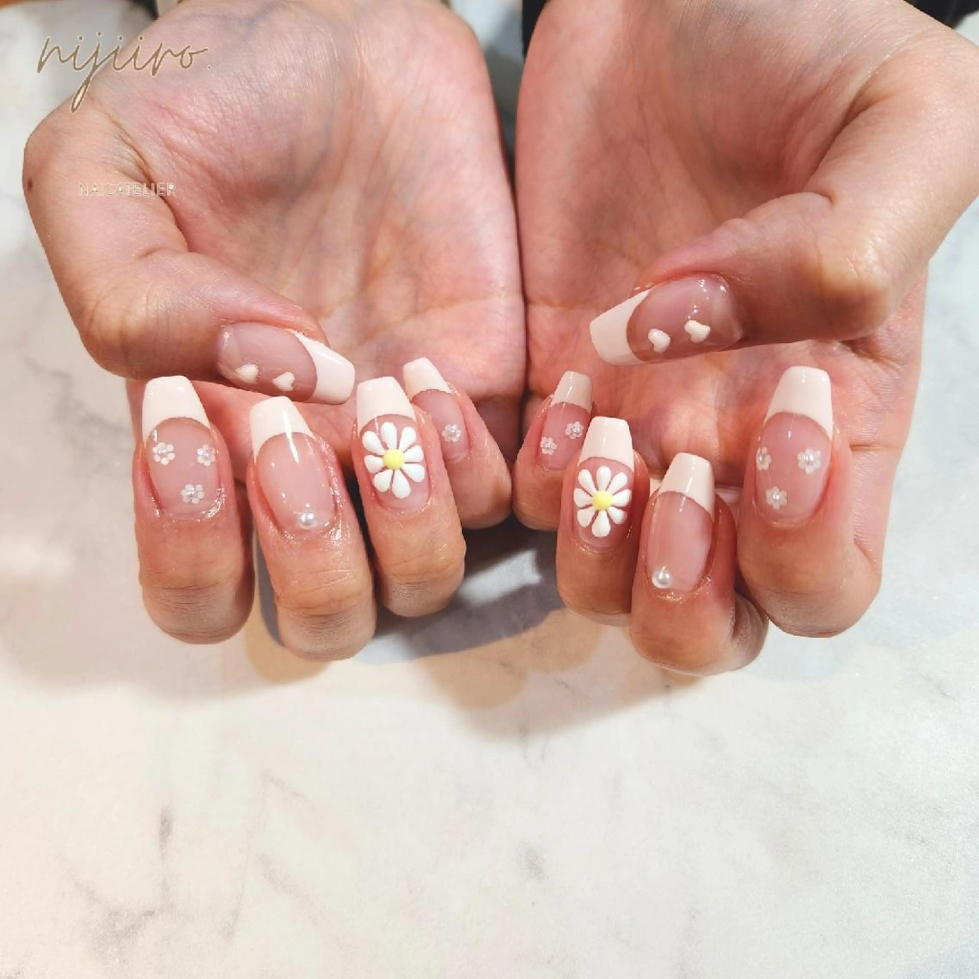 ネイル ハンドネイル nailatelier nijiiro.所属・nijiiro🌈 サトウのネイルデザイン