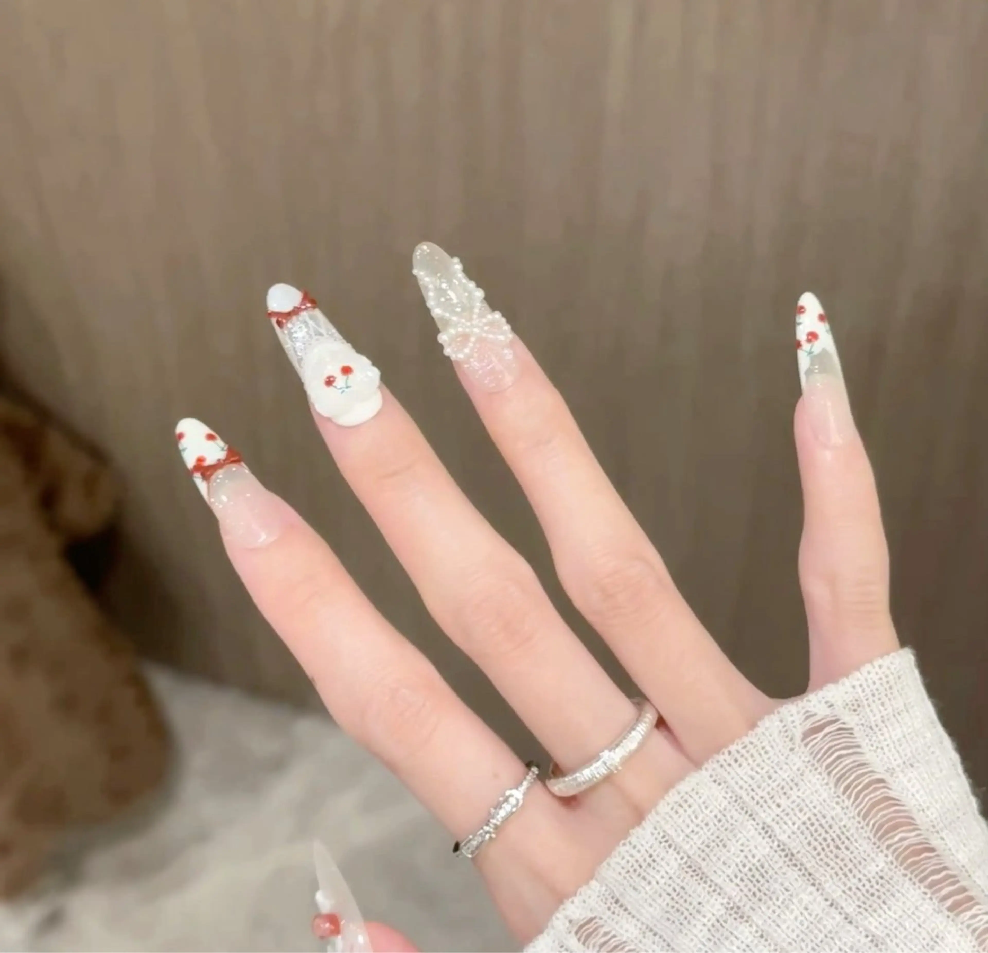 ネイル オーロラネイル フラワーネイル フットネイル フレンチネイル ジェルネイル ハンドネイル 長さだし専門 ありさのネイルデザイン