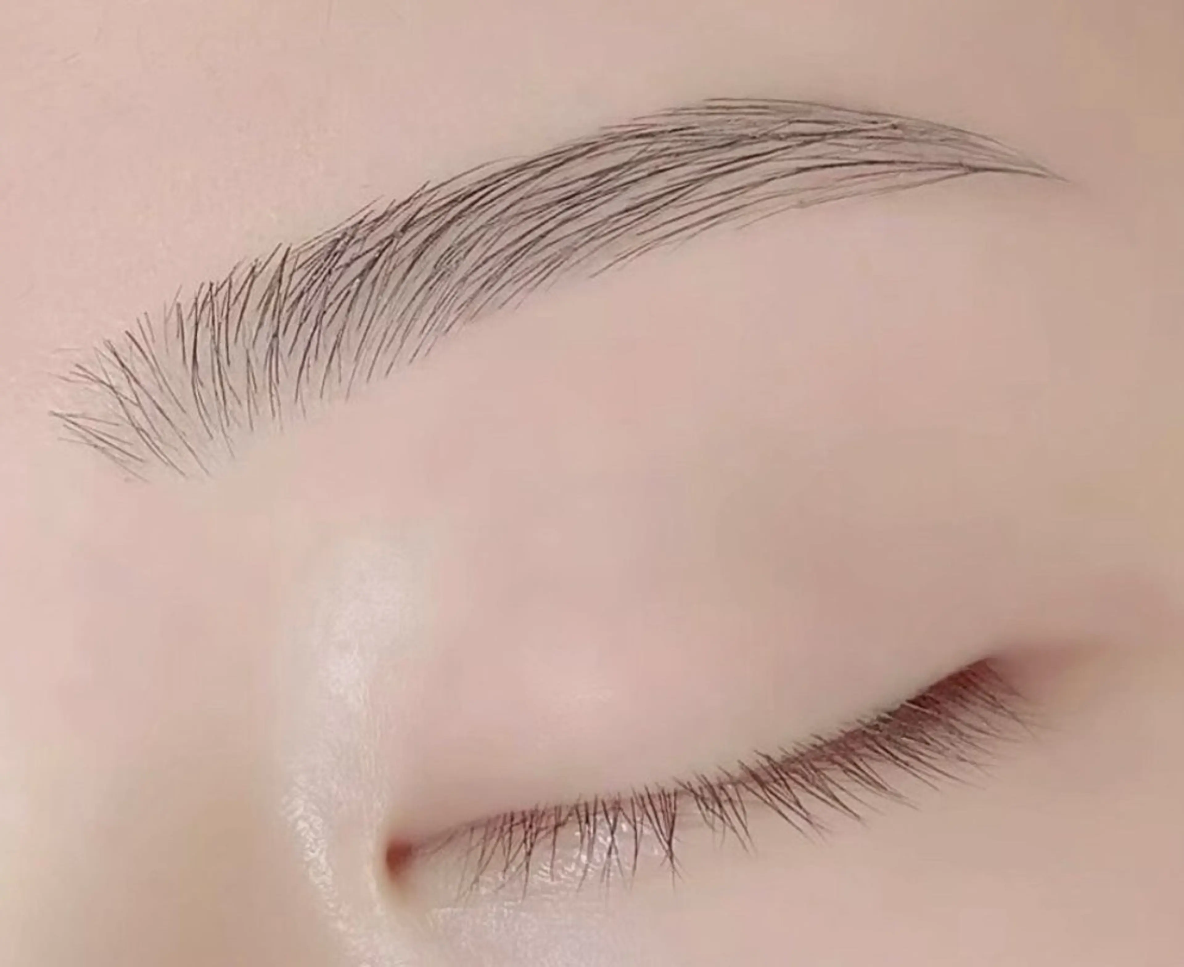 アイブロウ ワックス脱毛 Makea高崎店所属・西尾 和花の眉毛・アイブロウイメージ