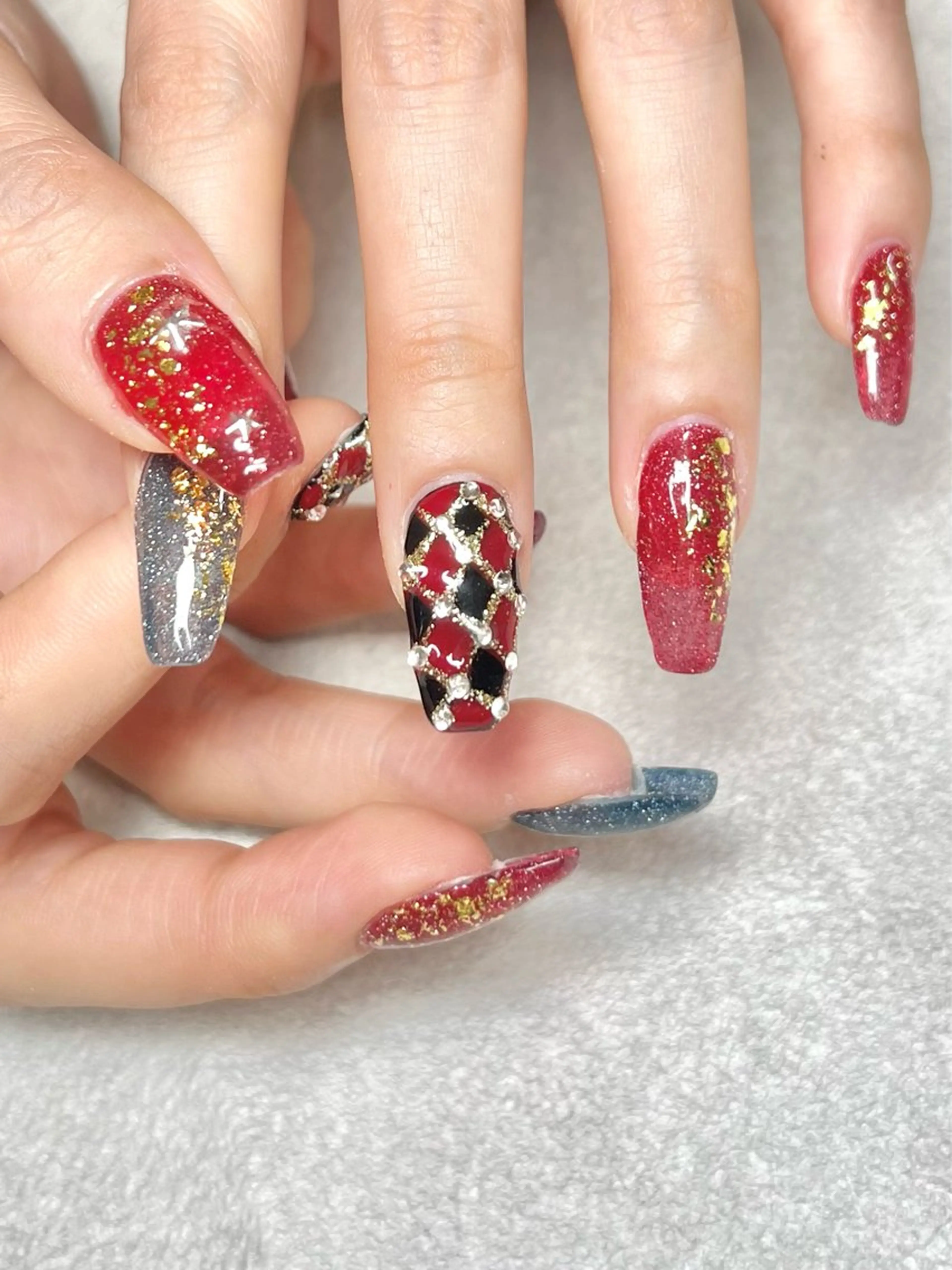 ロング ネイリスト シンのネイルデザイン