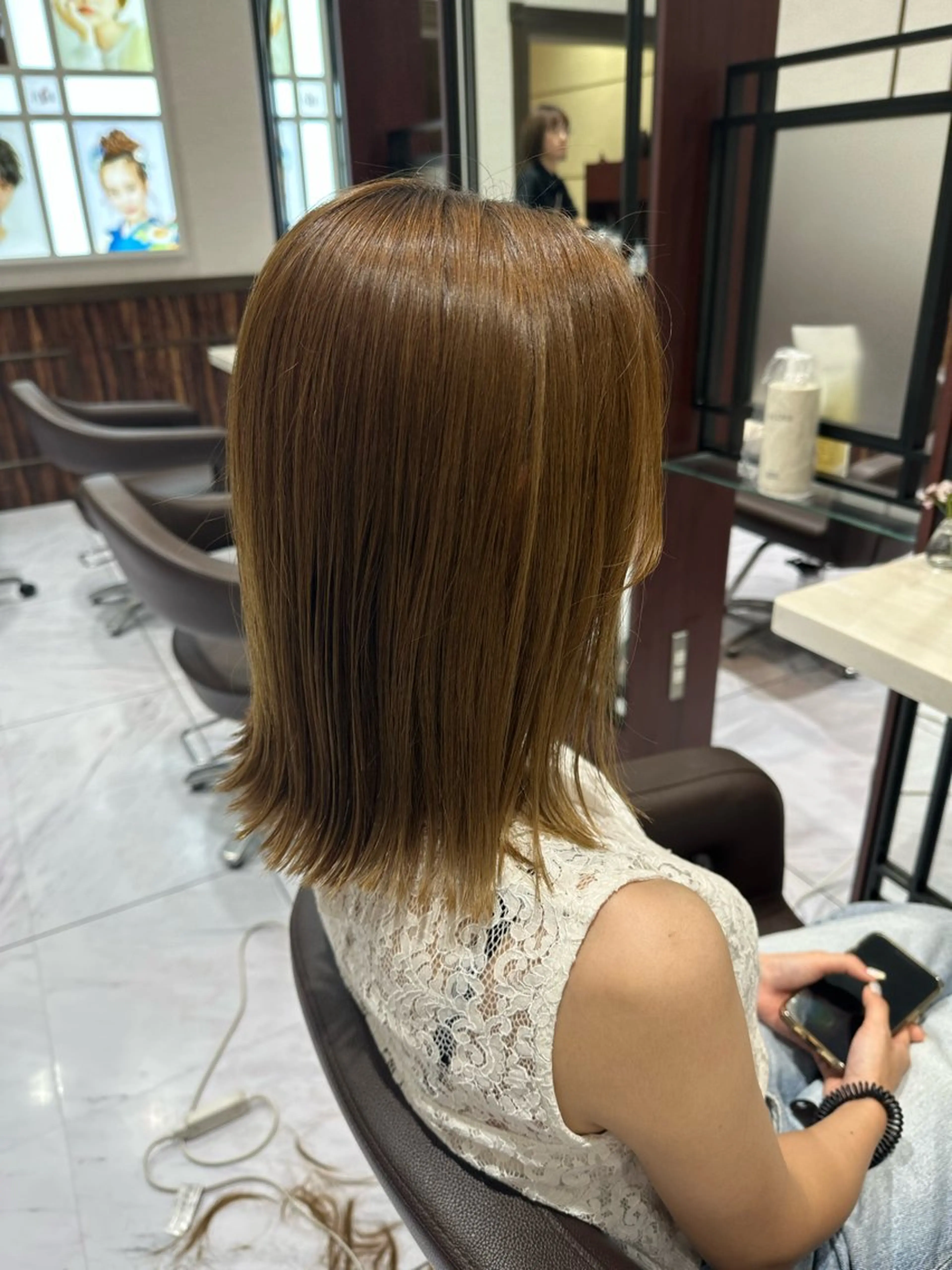 ミディアム ボブ 外ハネヘア 七井 香奈 (なないかな)のヘアスタイル