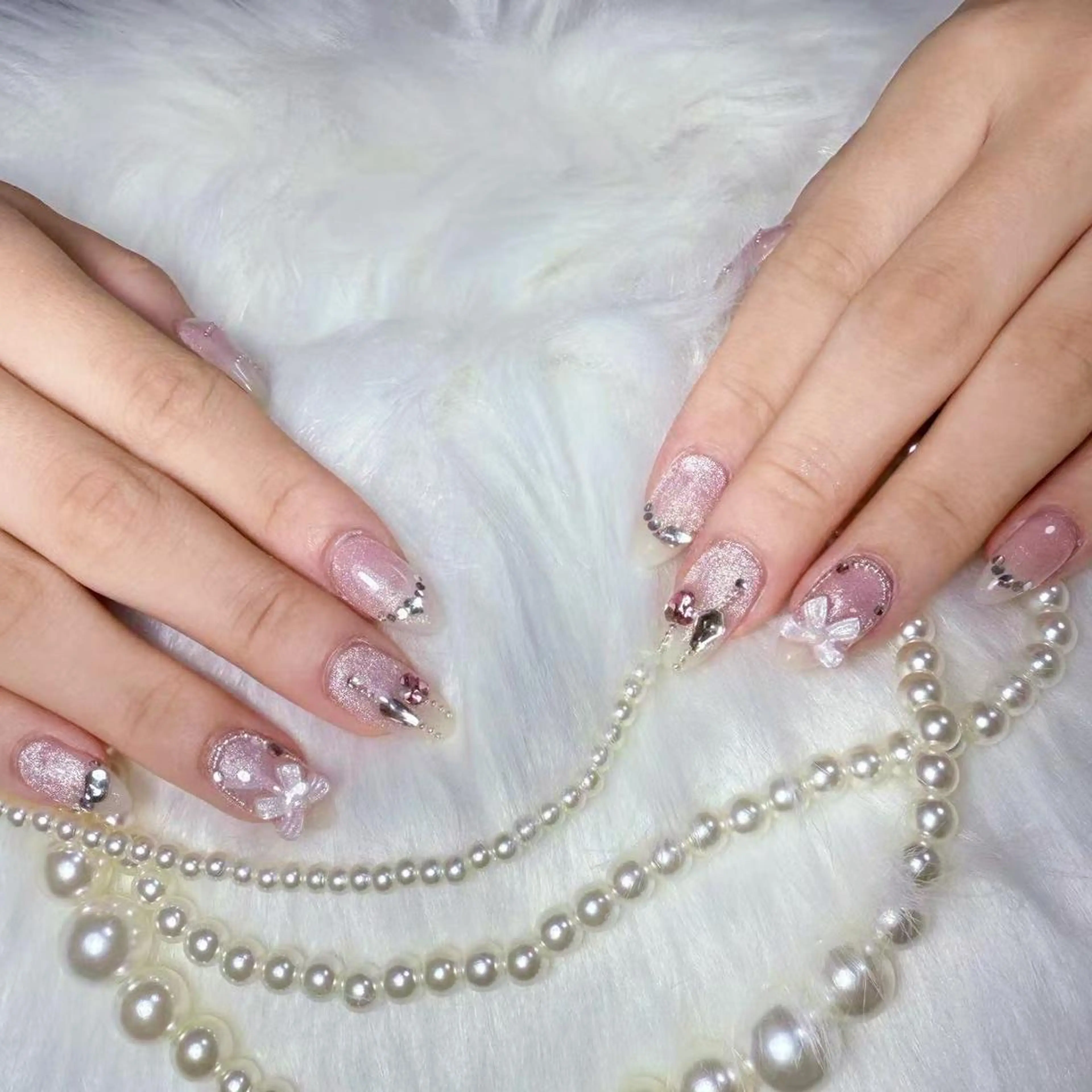 ネイル アートネイル オーロラネイル ガーリー キラキラネイル マグネットネイル ハンドネイル ハンドケア Diamond 🚢のネイルデザイン