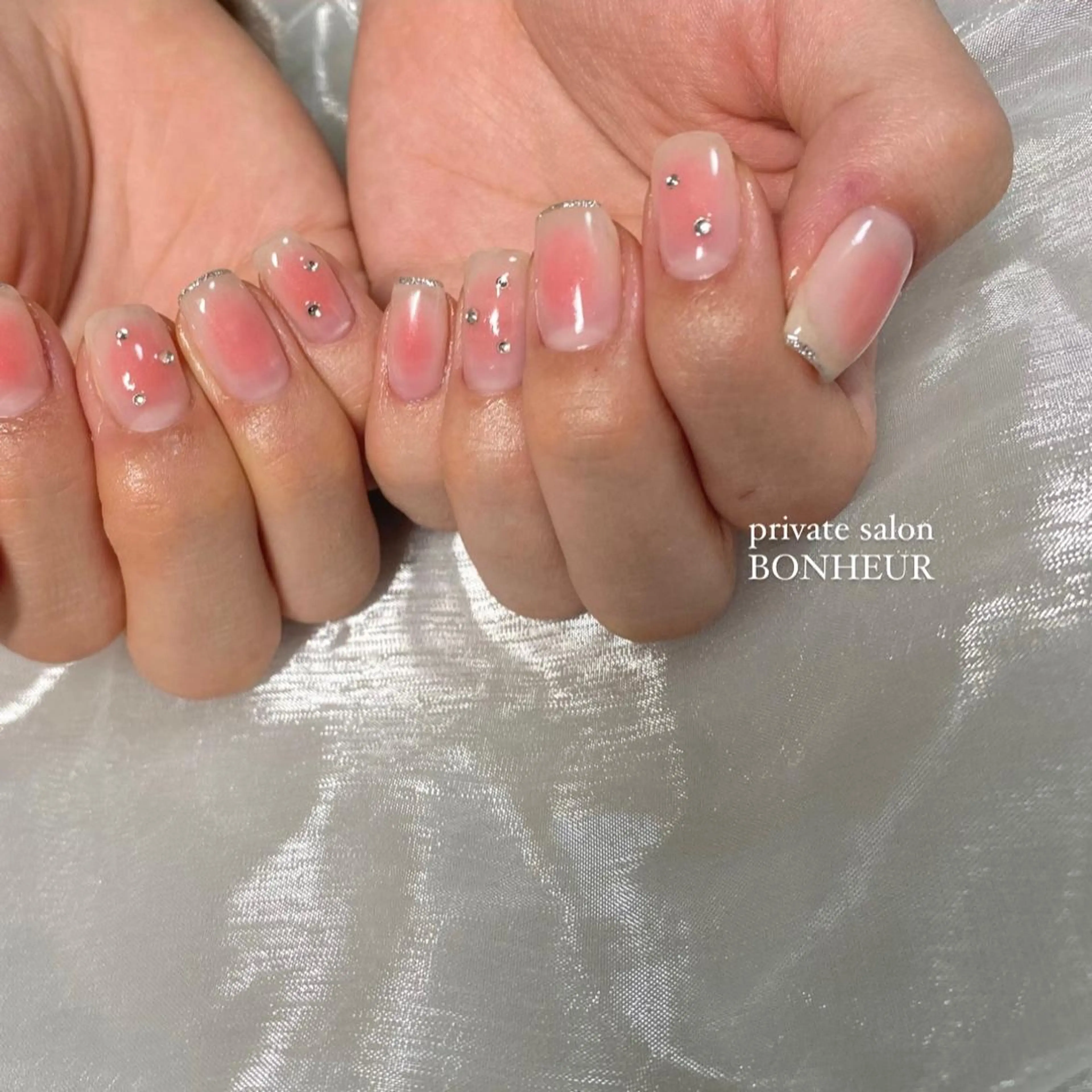 ネイル ハンドネイル BONHEUR Annaのネイルデザイン