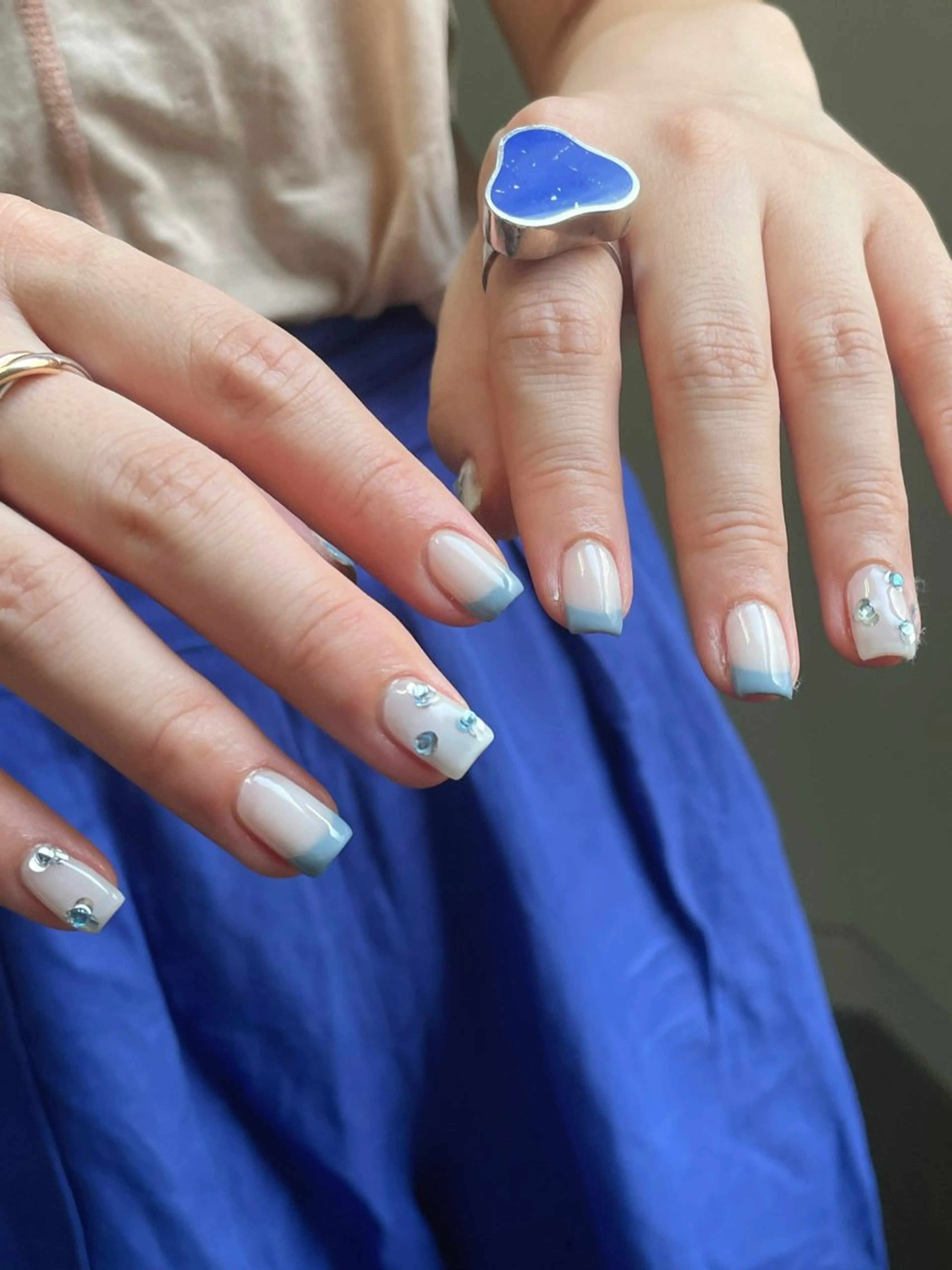 ネイル フレンチネイル 水色 F room 表参道のネイルデザイン