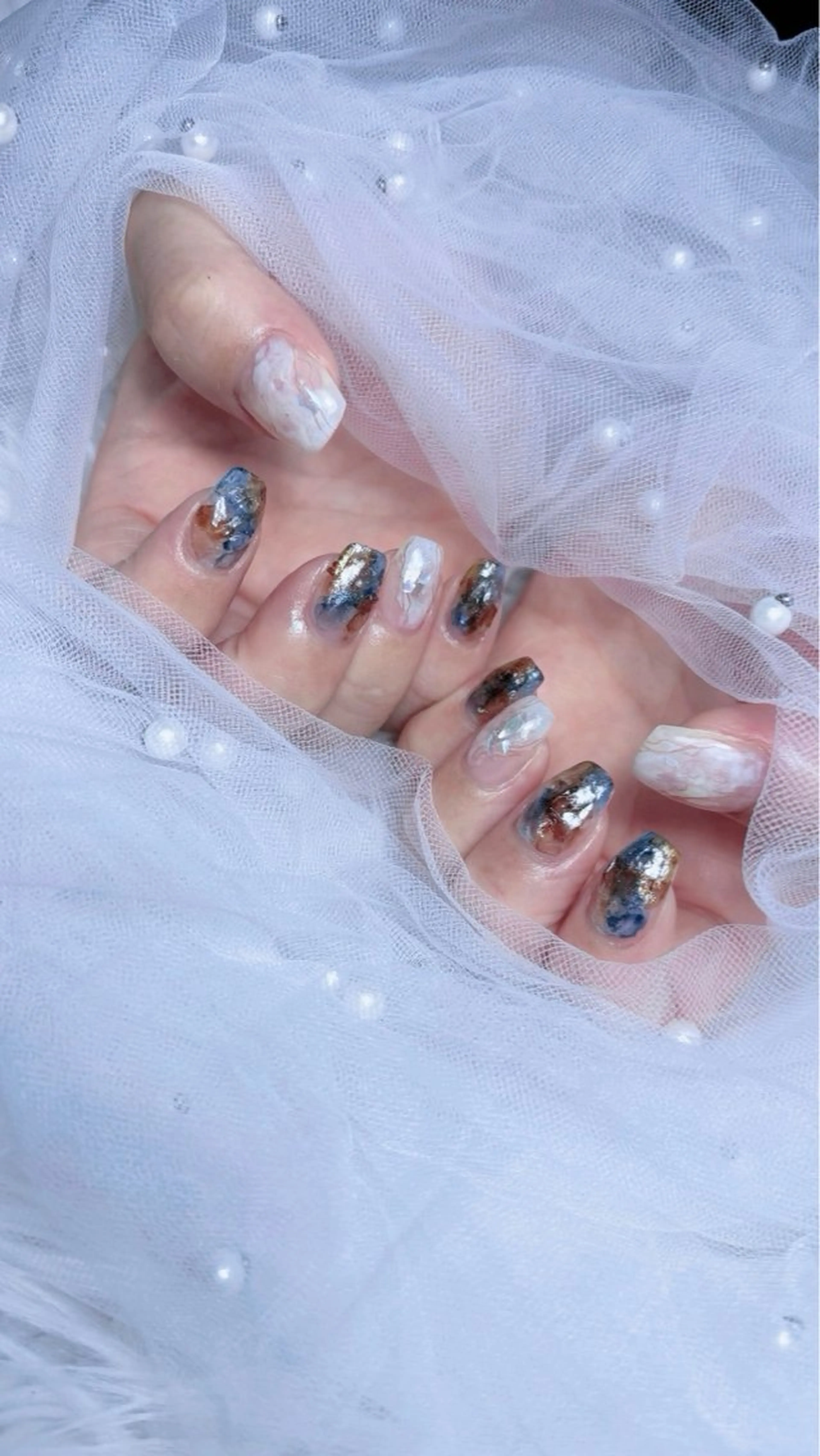 ネイル ニュアンスネイル ハンドネイル 𝑬𝑹𝑰𝑲𝑨 𓂃🎀𓈒𓏸のネイルデザイン