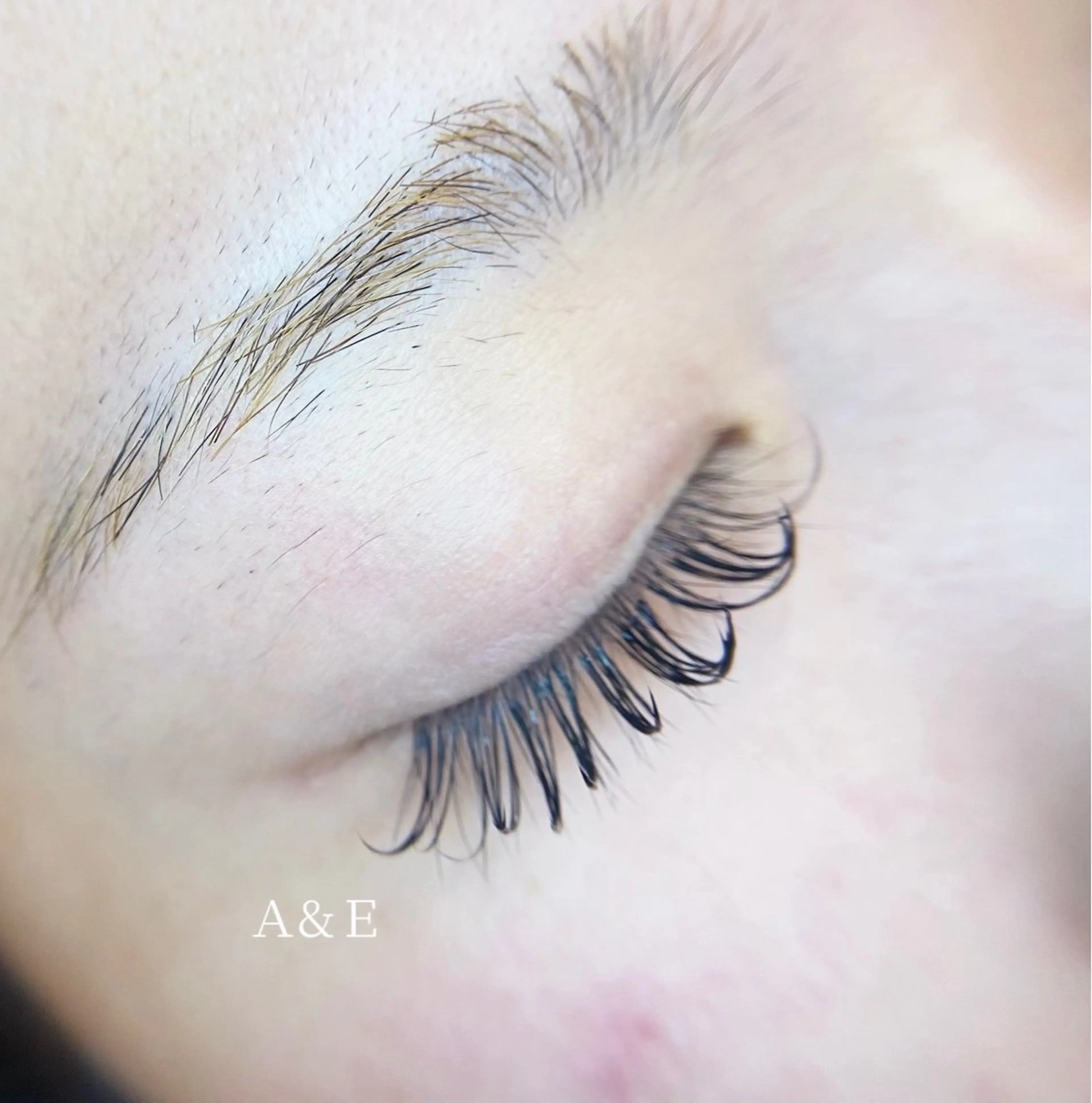 マツエク・マツパ フラットラッシュ Ａ&Ｅ所属・西岡 /マツエク/束感🎀のマツエク・マツパデザイン