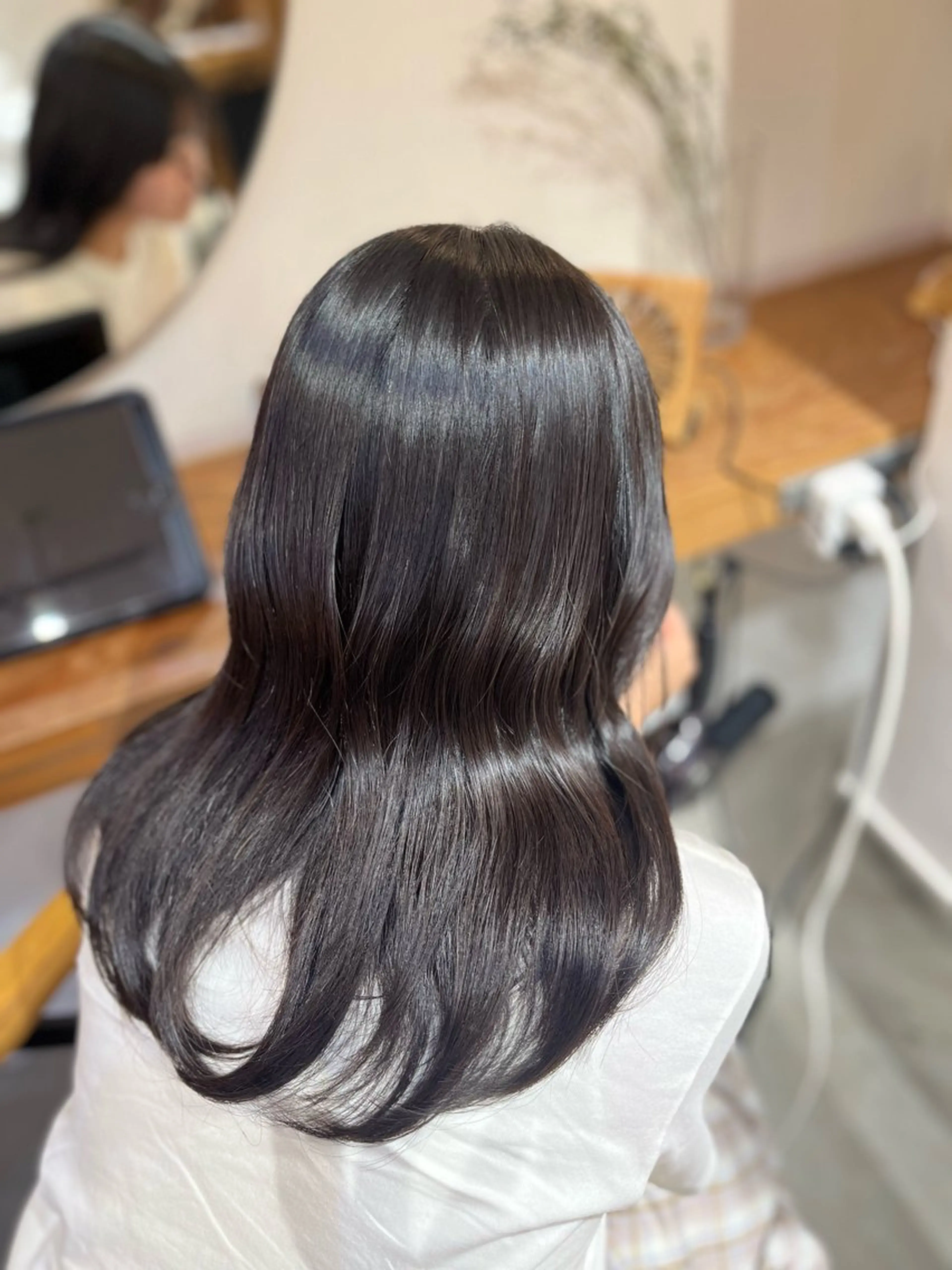 ミディアム 縮毛矯正 カット 縮毛矯正 トリートメント 塩川ももこ/ 縮毛矯正/ヘアセットのヘアスタイル