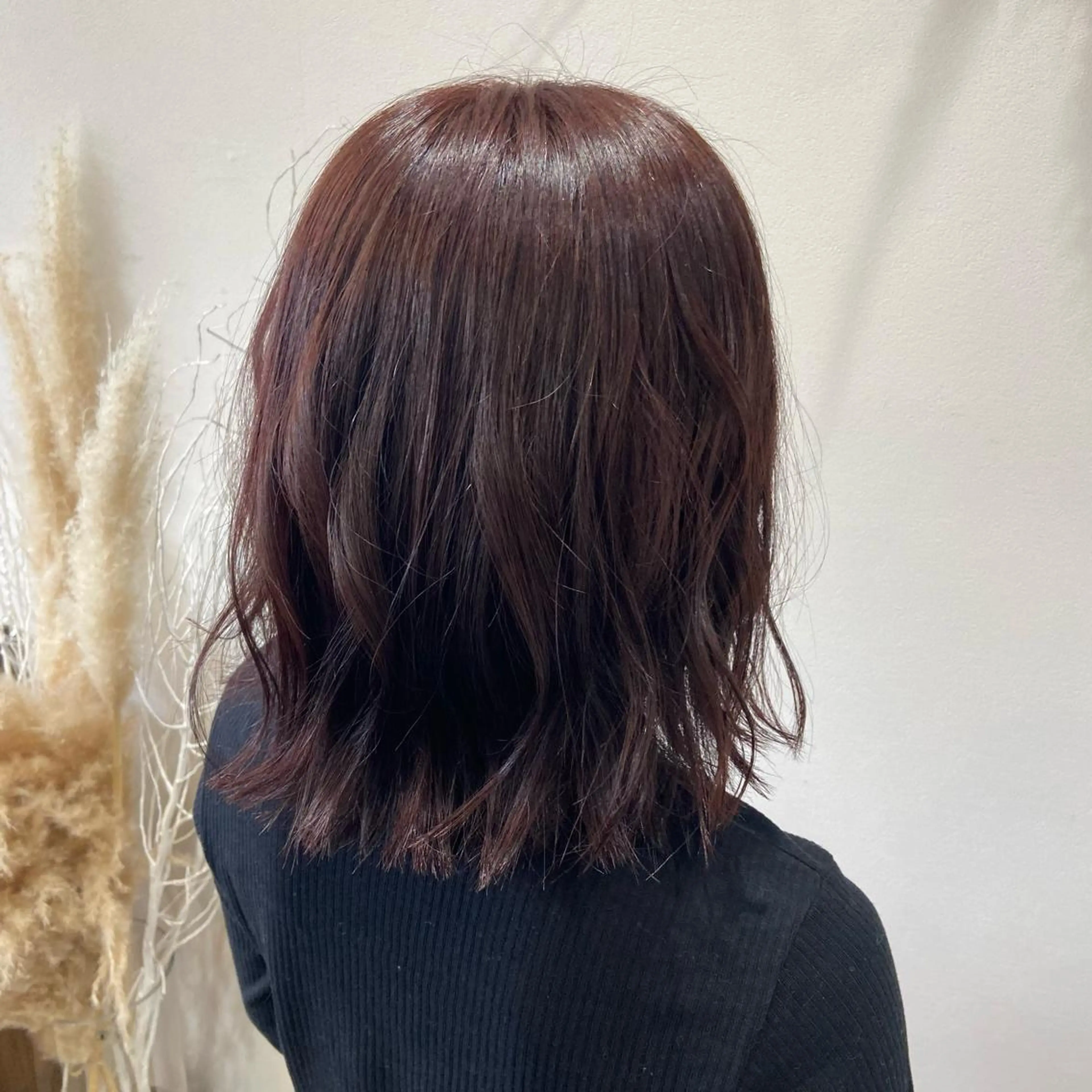 ミディアム カラー 松本 玲菜のヘアスタイル