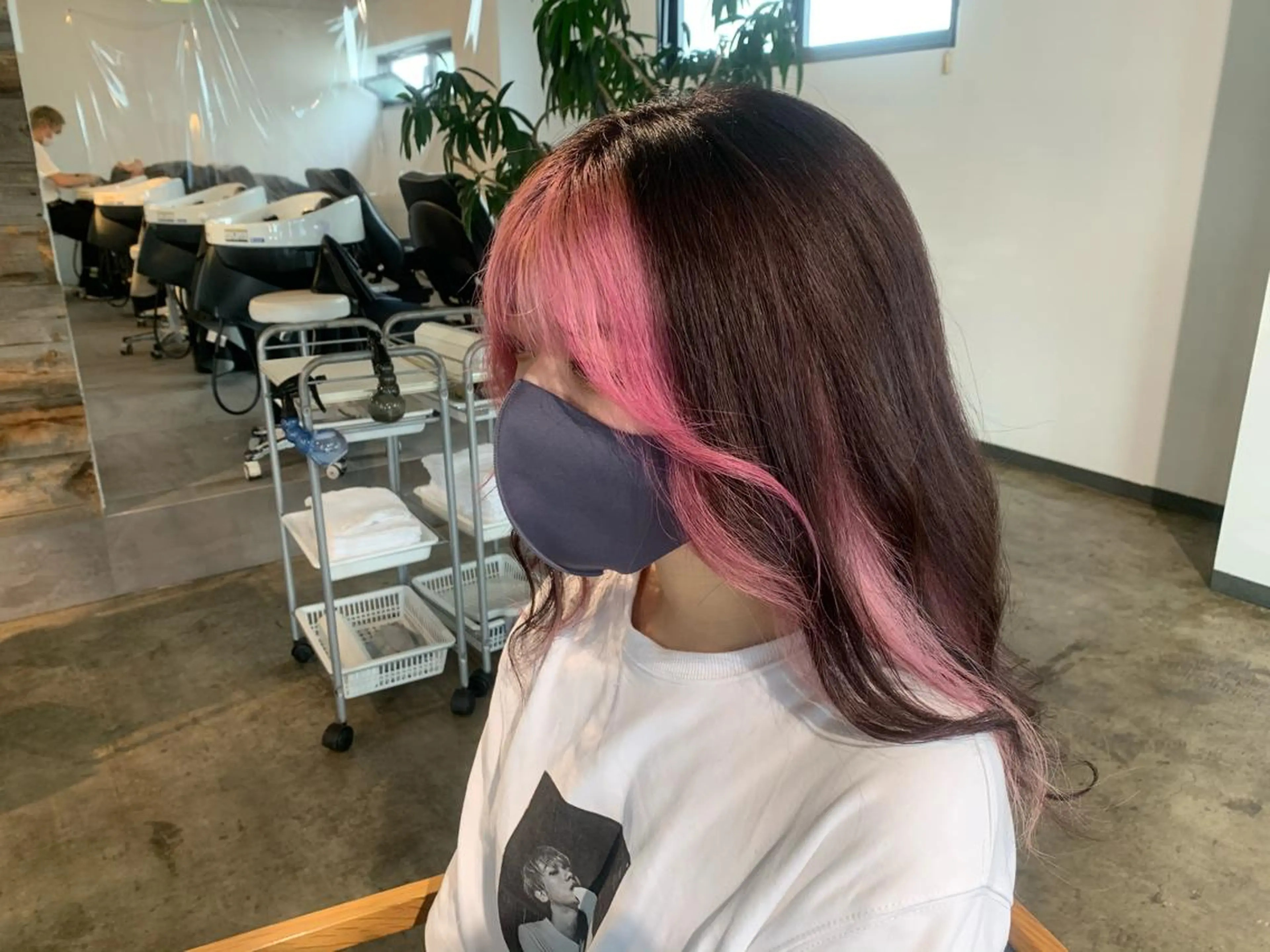 セミロング カラー ✅ケアブリーチ✅ トヨオカ ノブヒデのヘアスタイル