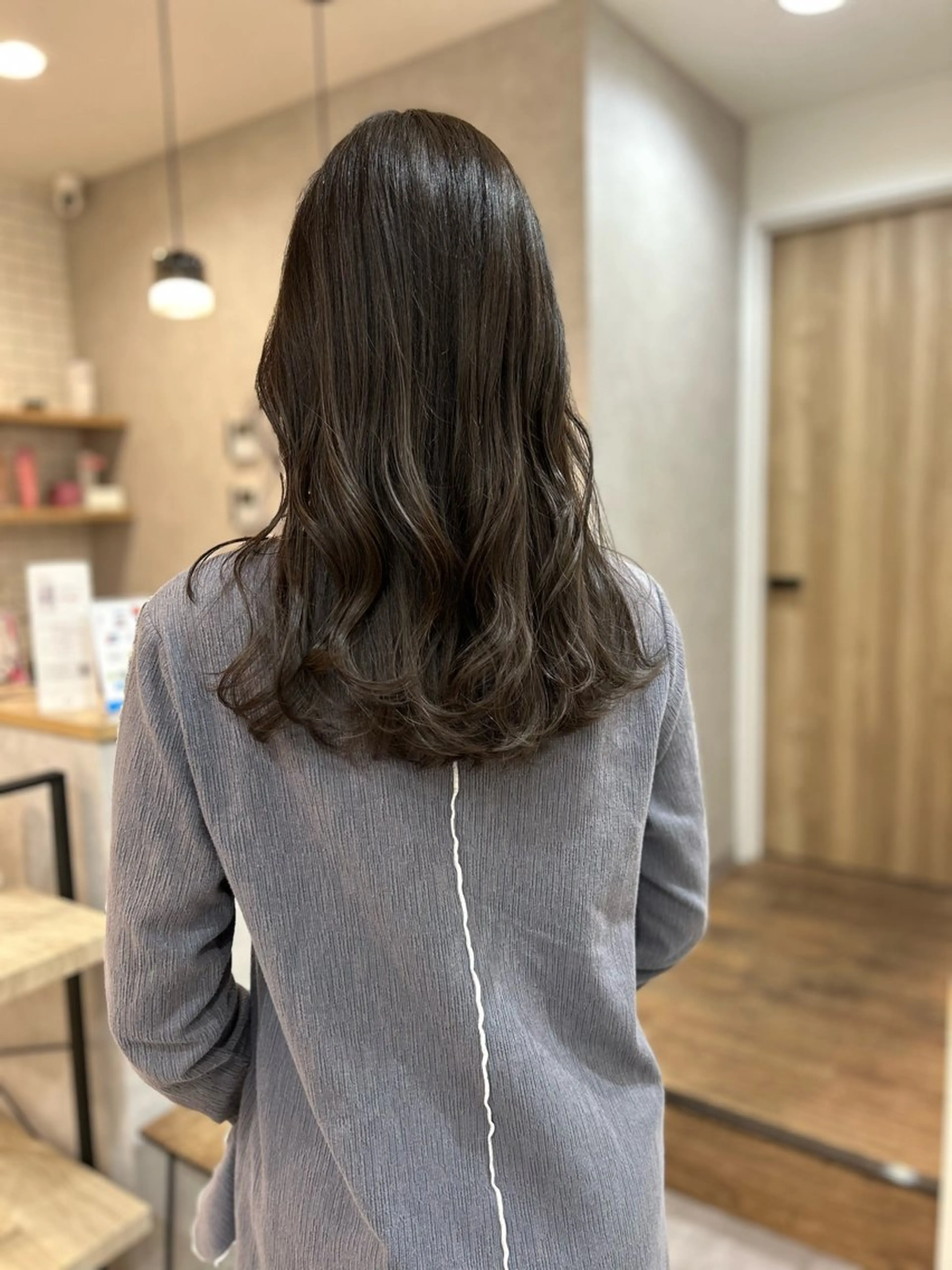 ロング カラー 透明感カラー ダークグレー ダークグレージュ グレージュ ロング カット ヘアカラー トリートメント ボブ/ハイトーン 立川loose 下田のヘアスタイル