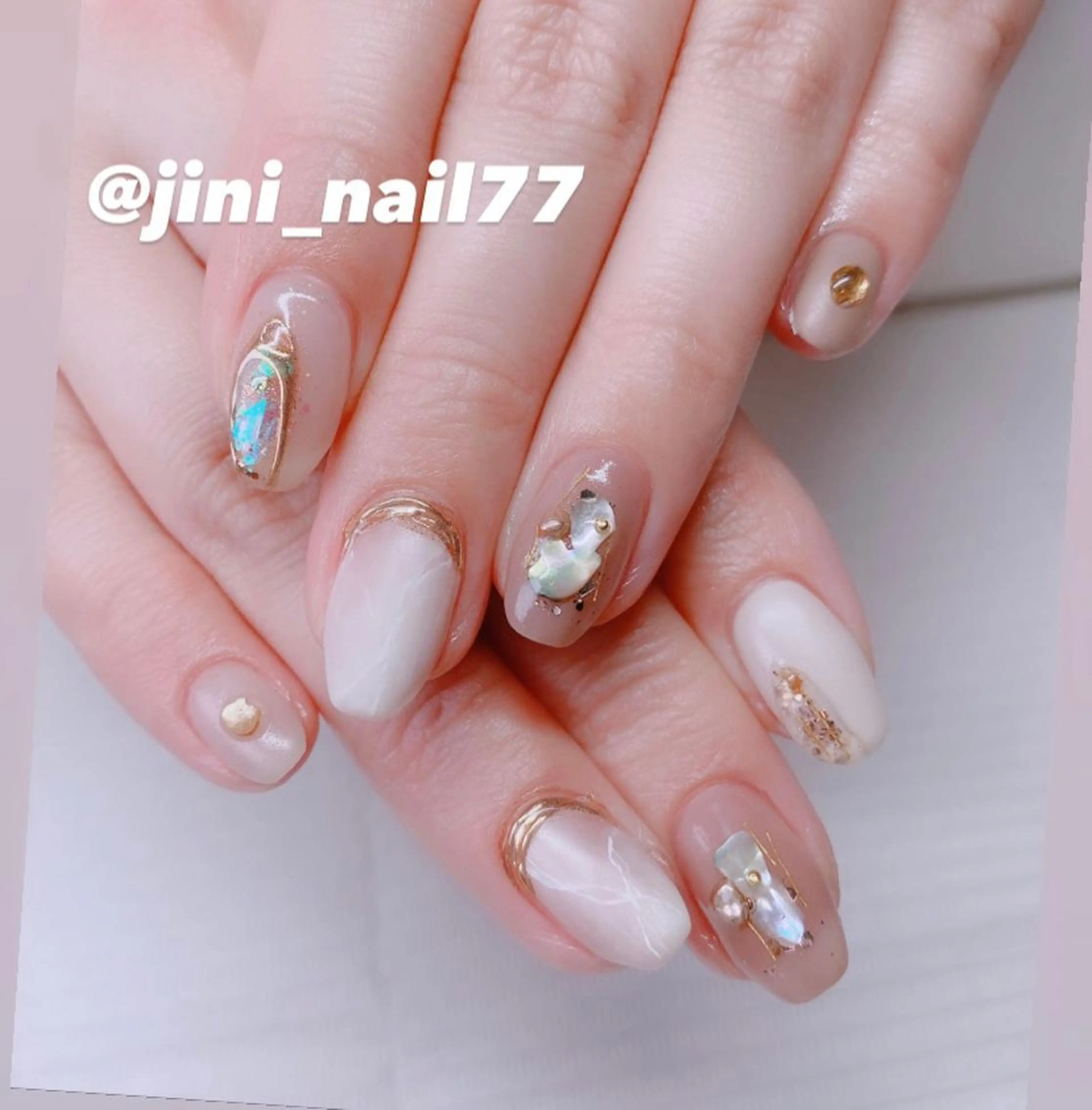 ネイル JINI NAIL所属・ジニ ネイルのネイルデザイン