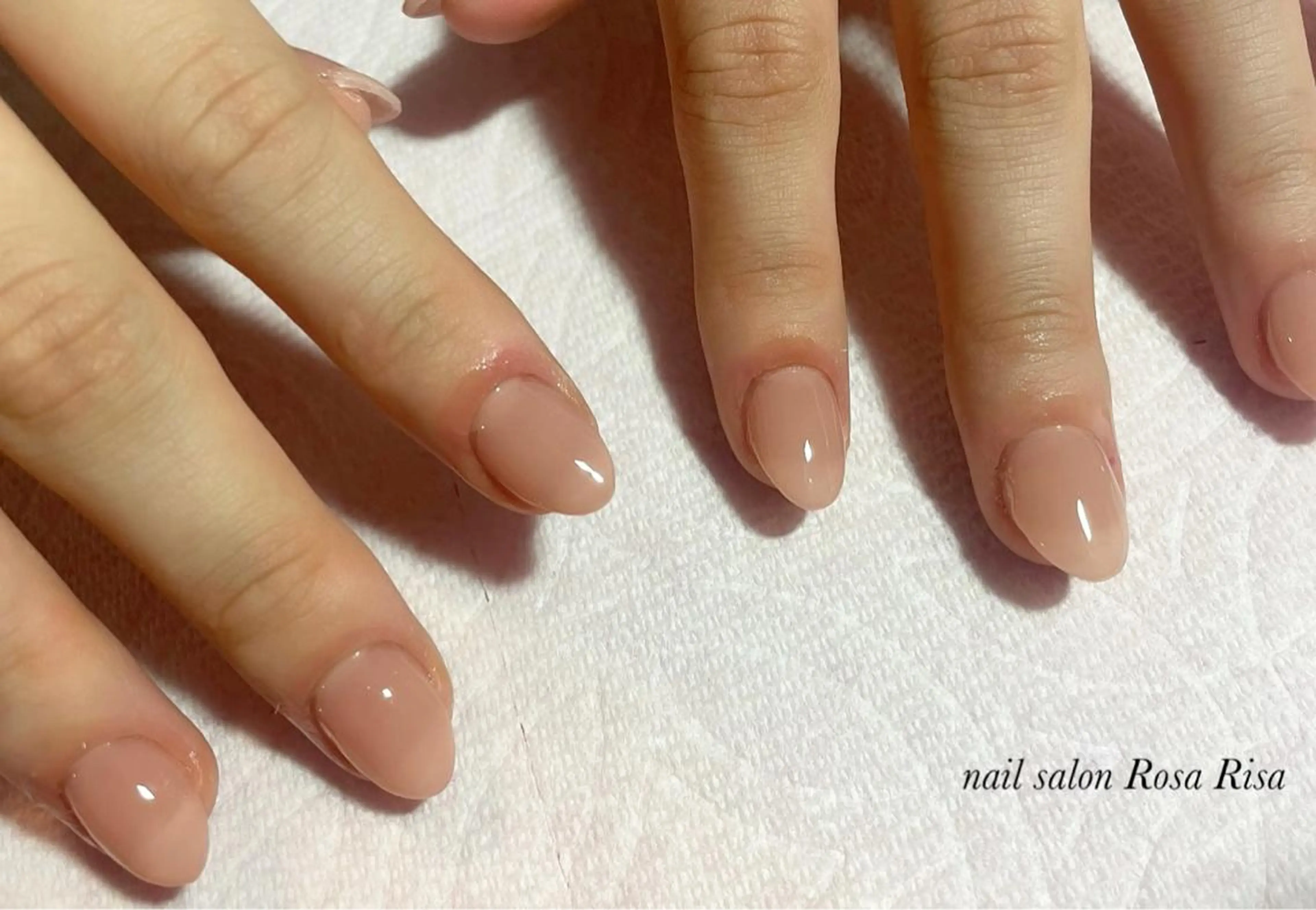 ミディアム ネイル ハンドネイル ネイルスタジオ シェイクユアハンズのネイルデザイン