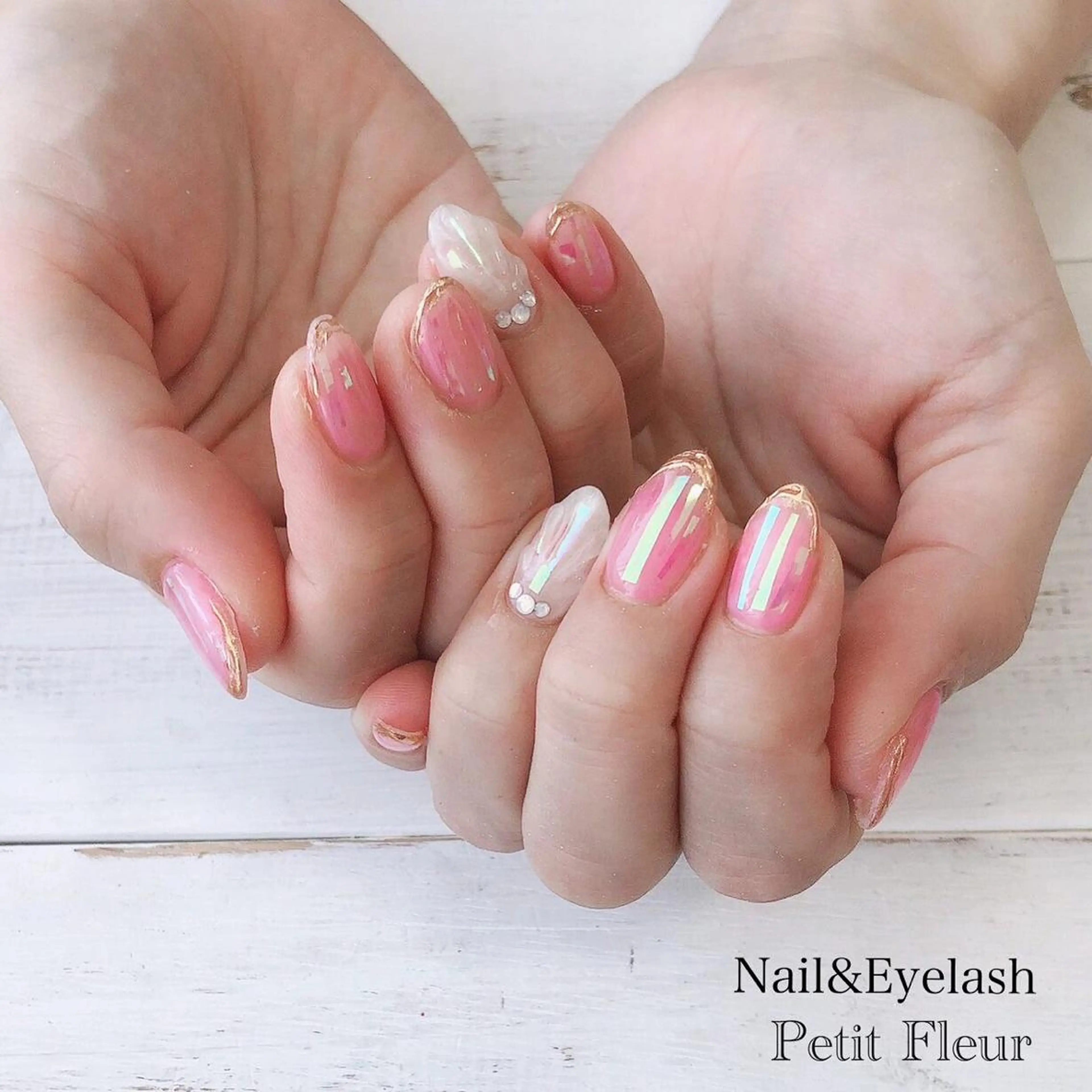 ネイル Petit Fleur所属・青柳 亜梨奈のマツエク・マツパデザイン