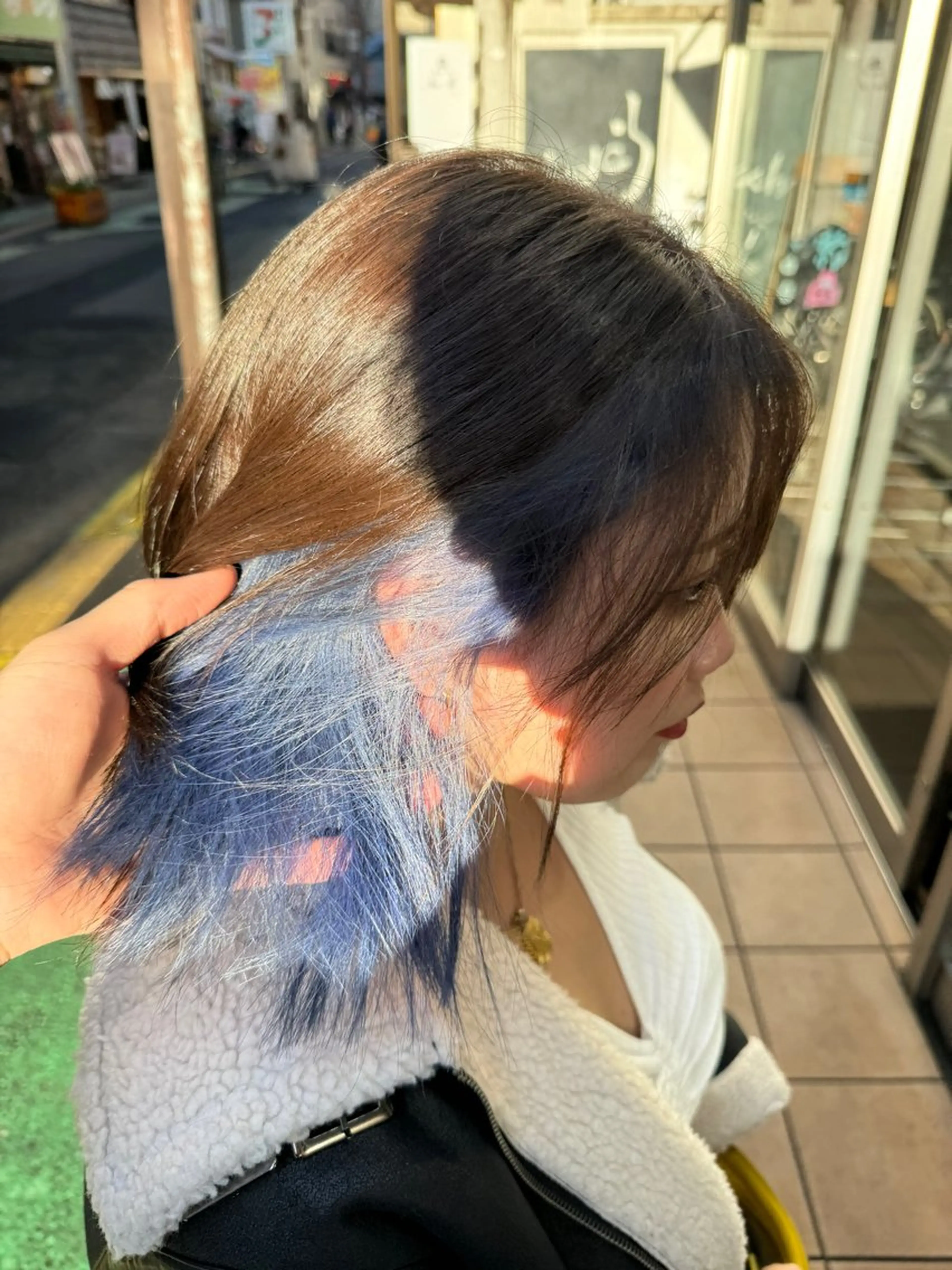 ミディアム カラー ヘアアレンジ 切りっぱなしボブ アッシュ アッシュブラウン ミストバング ブリーチ ヘアカラー トリートメント 目黒 碧人のヘアスタイル