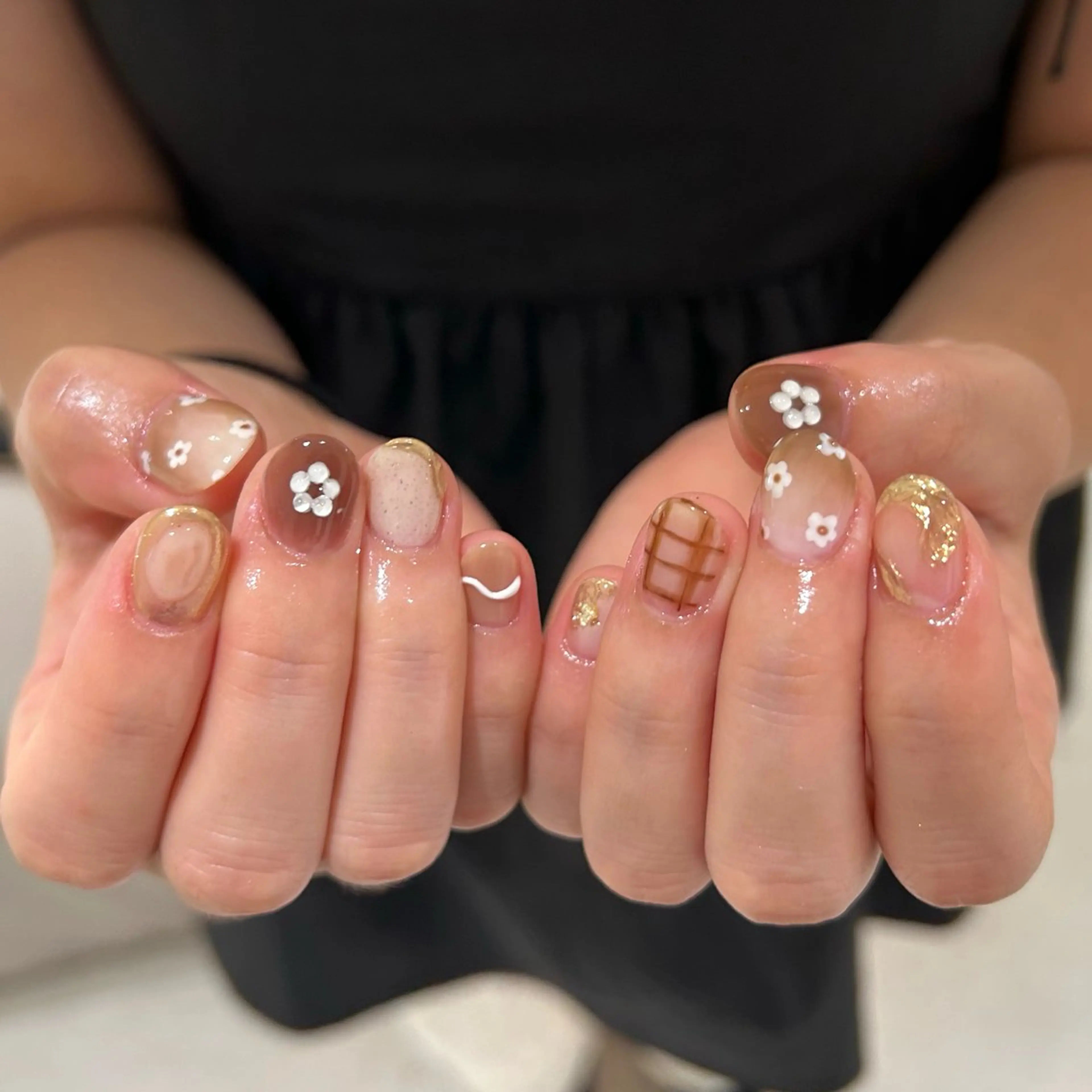 ネイル ハンドネイル ハンドケア esby Loely MIZUKIのネイルデザイン