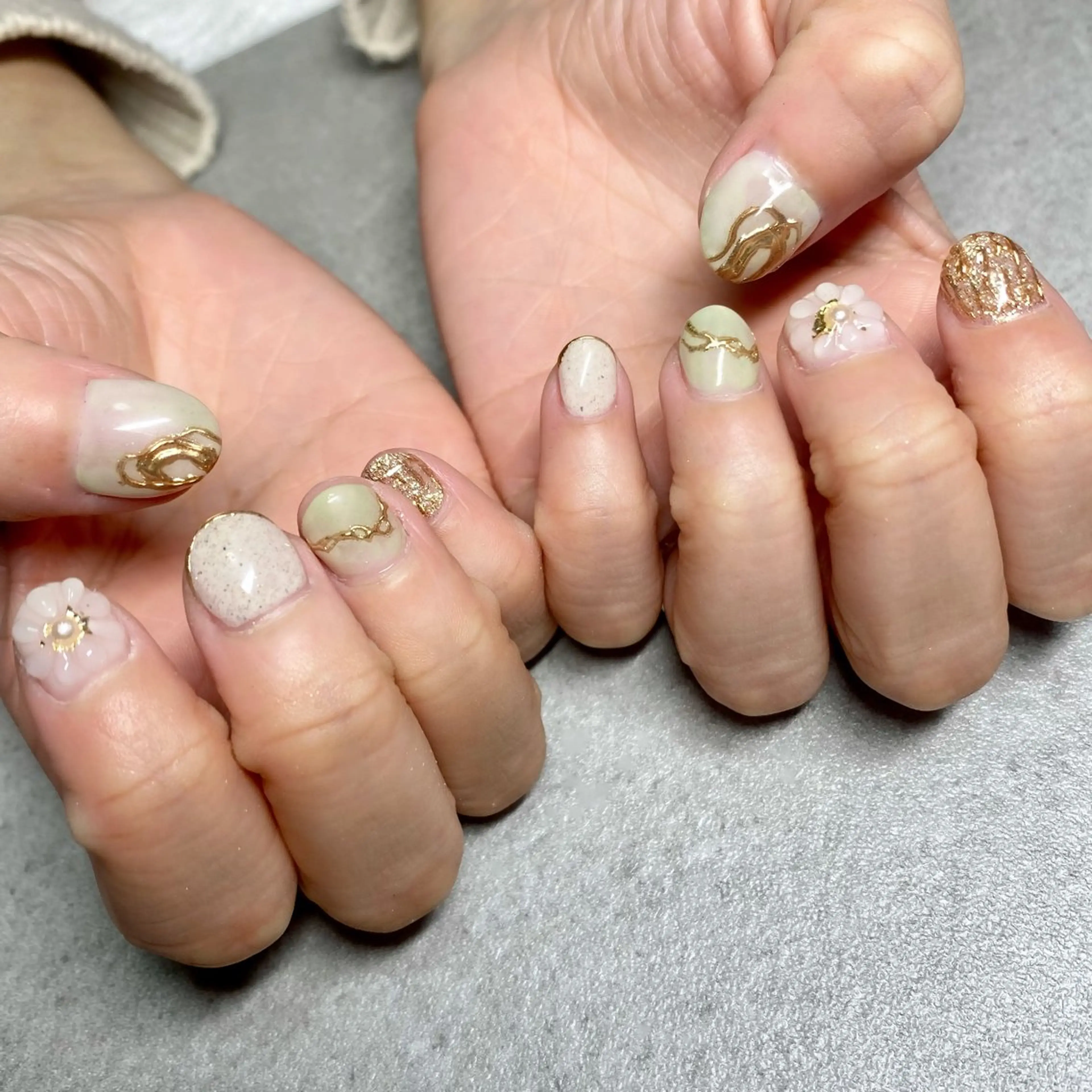 ネイル フラワーネイル ジェルネイル ハンドネイル nail salon Ecrin所属・前島 稀歩のネイルデザイン