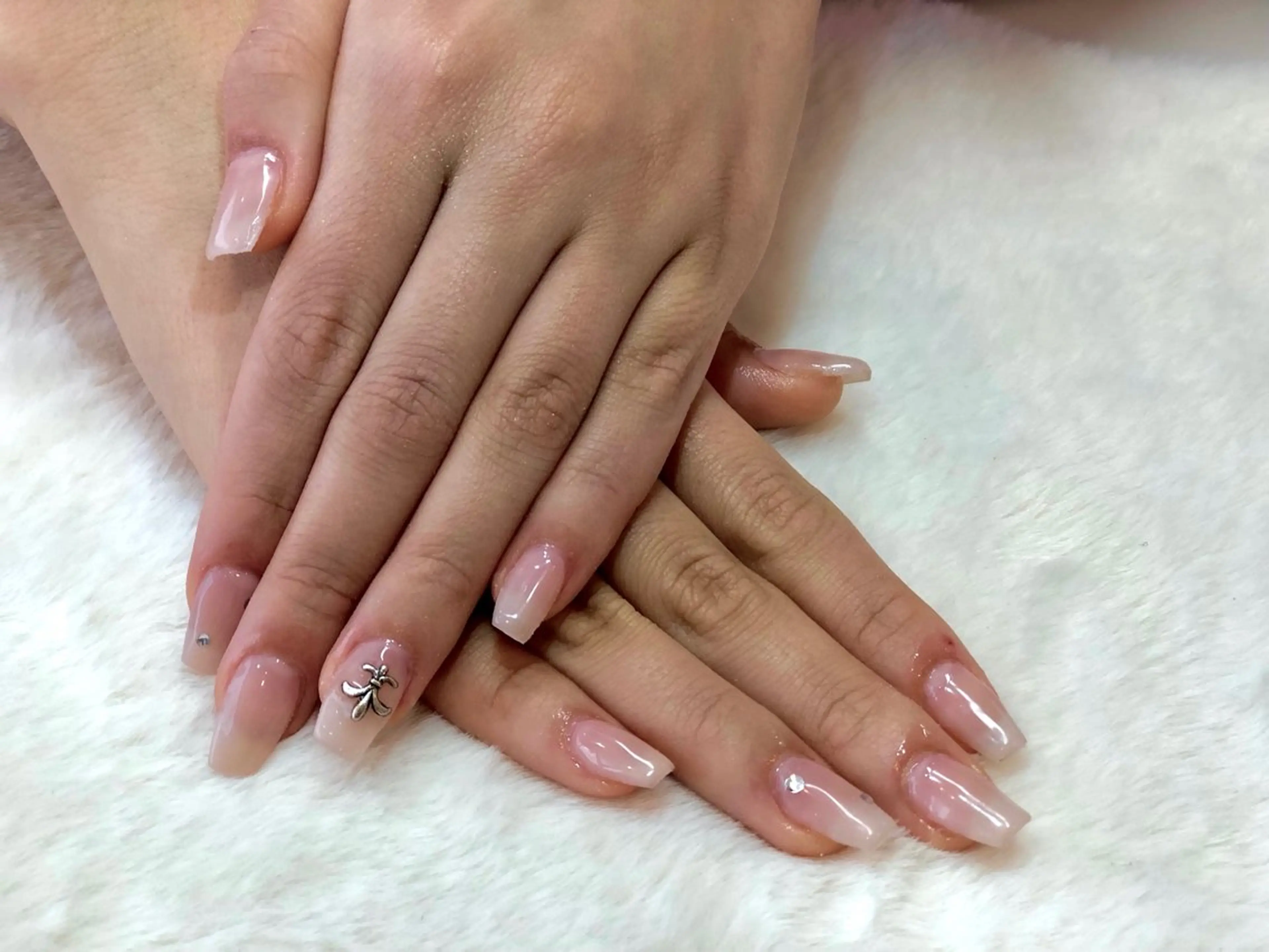 ネイル 長さ出し ハンドネイル 心斎橋Salon Epokkuのネイルデザイン