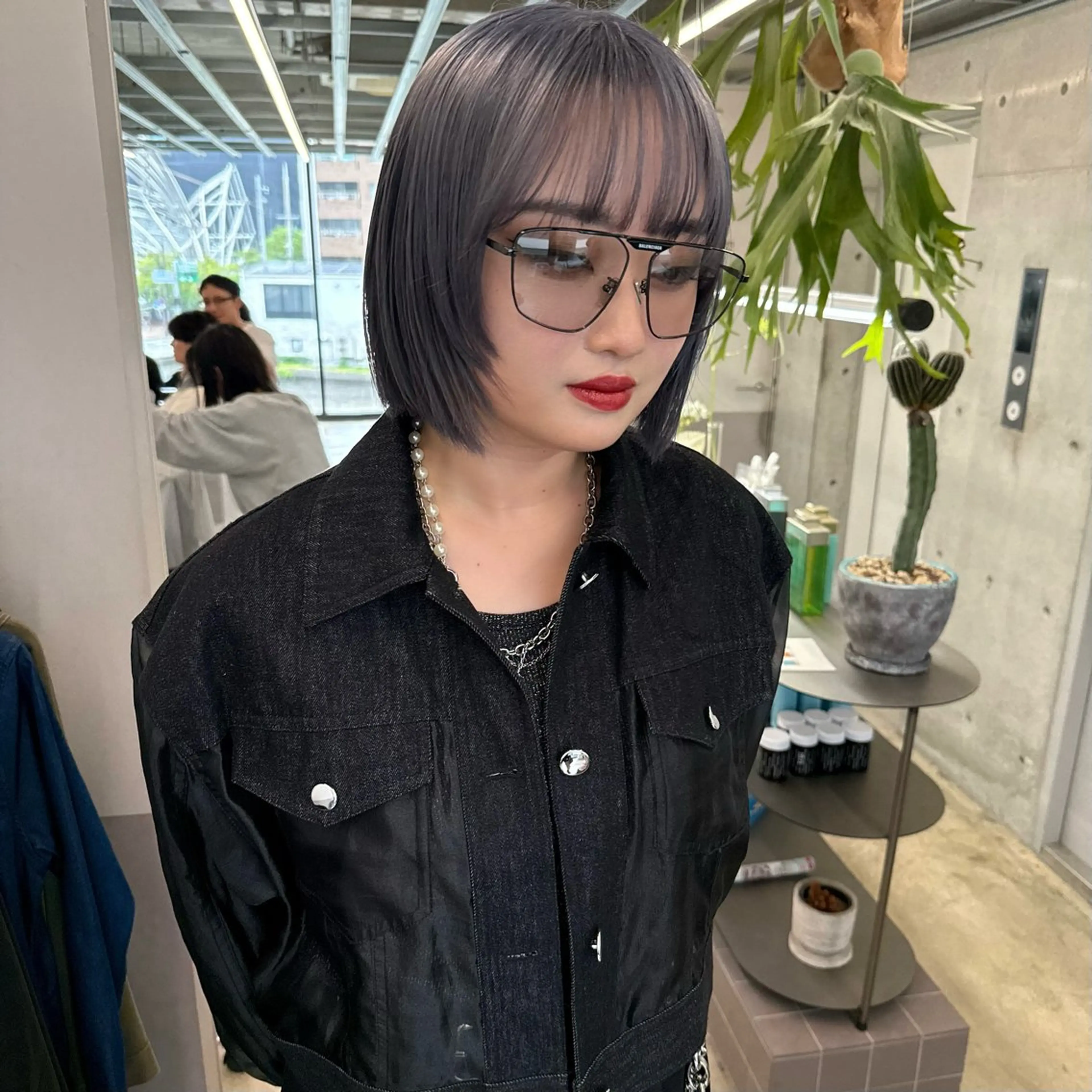 ショート カラー ヘアアレンジ シルバー カット ヘアカラー トリートメント Mizobe misakiのヘアスタイル