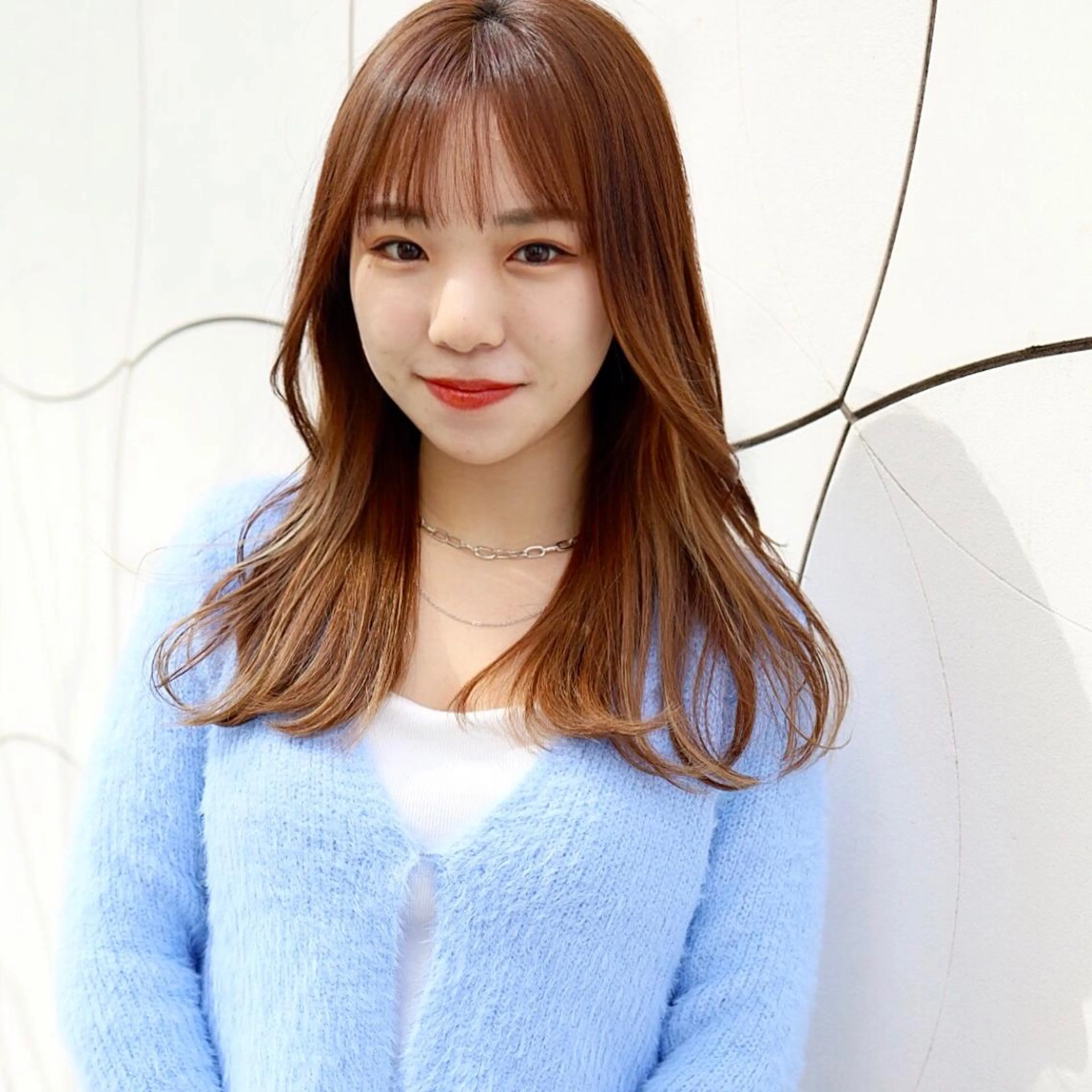 セミロング カラー パーマ ヘアアレンジ カット ヘアカラー トリートメント ⭐️𝑭𝑰𝑳𝑴𝑶𝑹𝑴𝑨𝑳𝑬⭐️【フィルモルメール】所属・トレンドヘア🩶 艶髪🩶yoshiのヘアスタイル