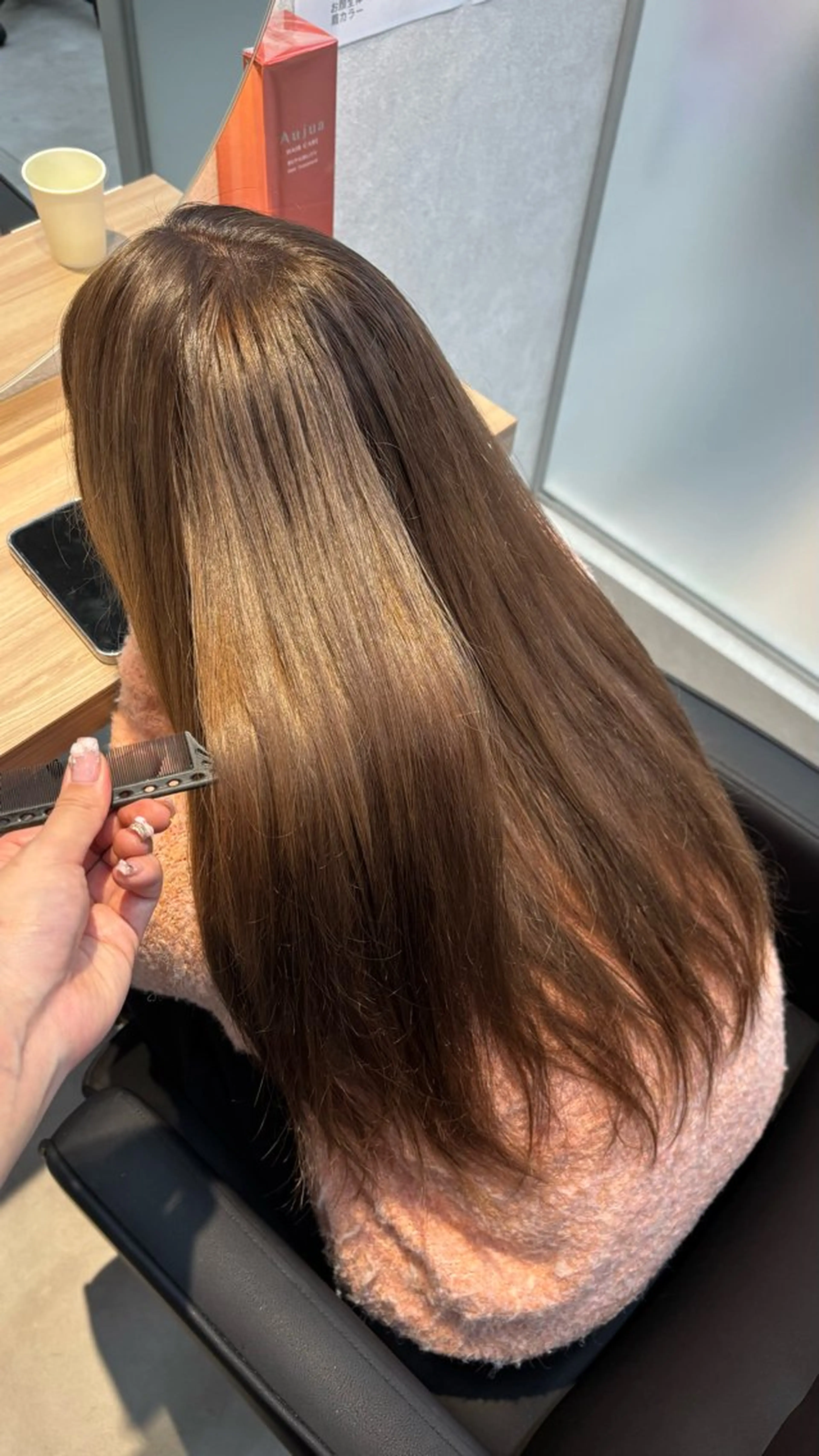 カラー ヘアカラー 米倉 陽菜のヘアスタイル