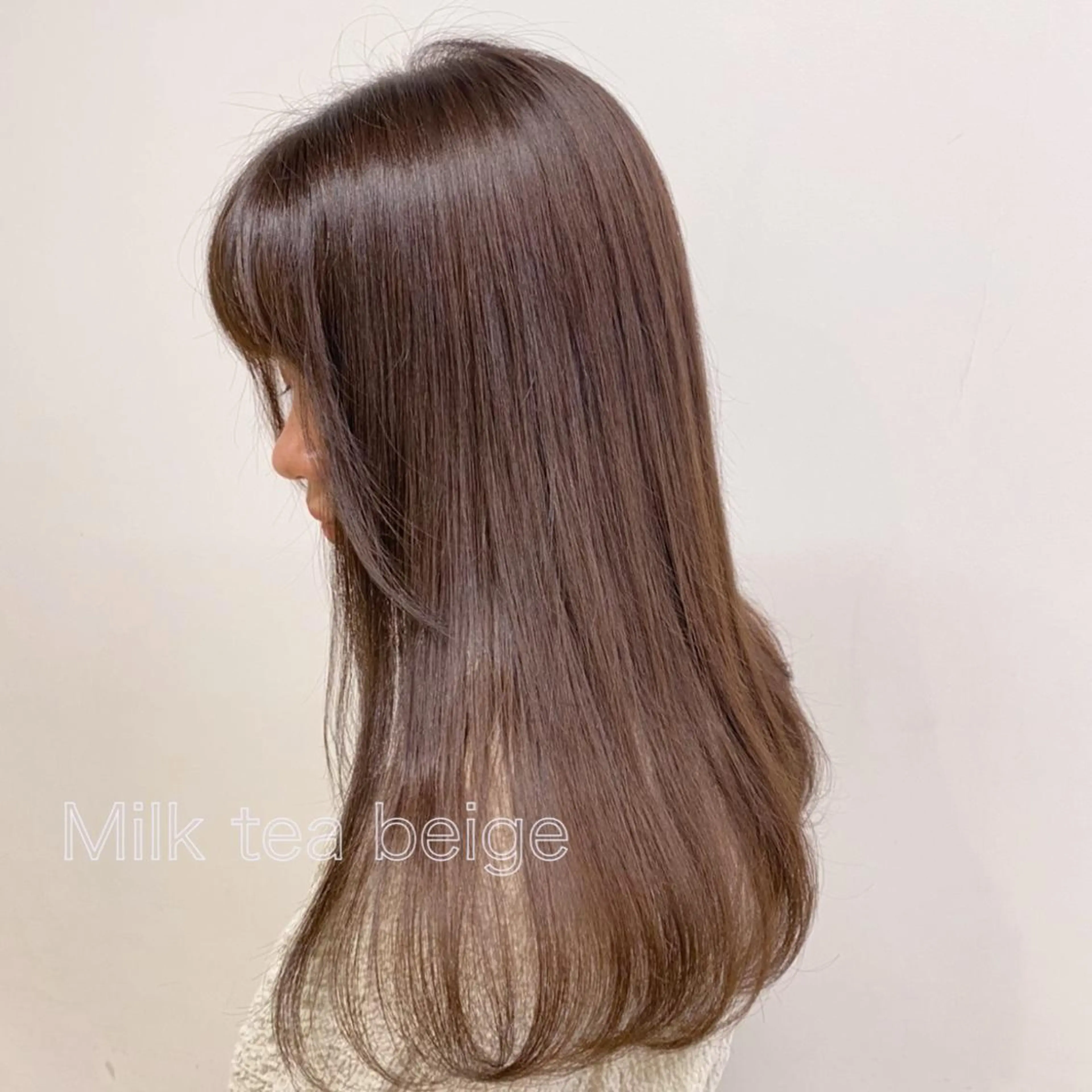 セミロング カラー ヘアアレンジ ネイル マツエク・マツパ 韓国レイヤー🕊️ 柔らかベージュ🧸のヘアスタイル