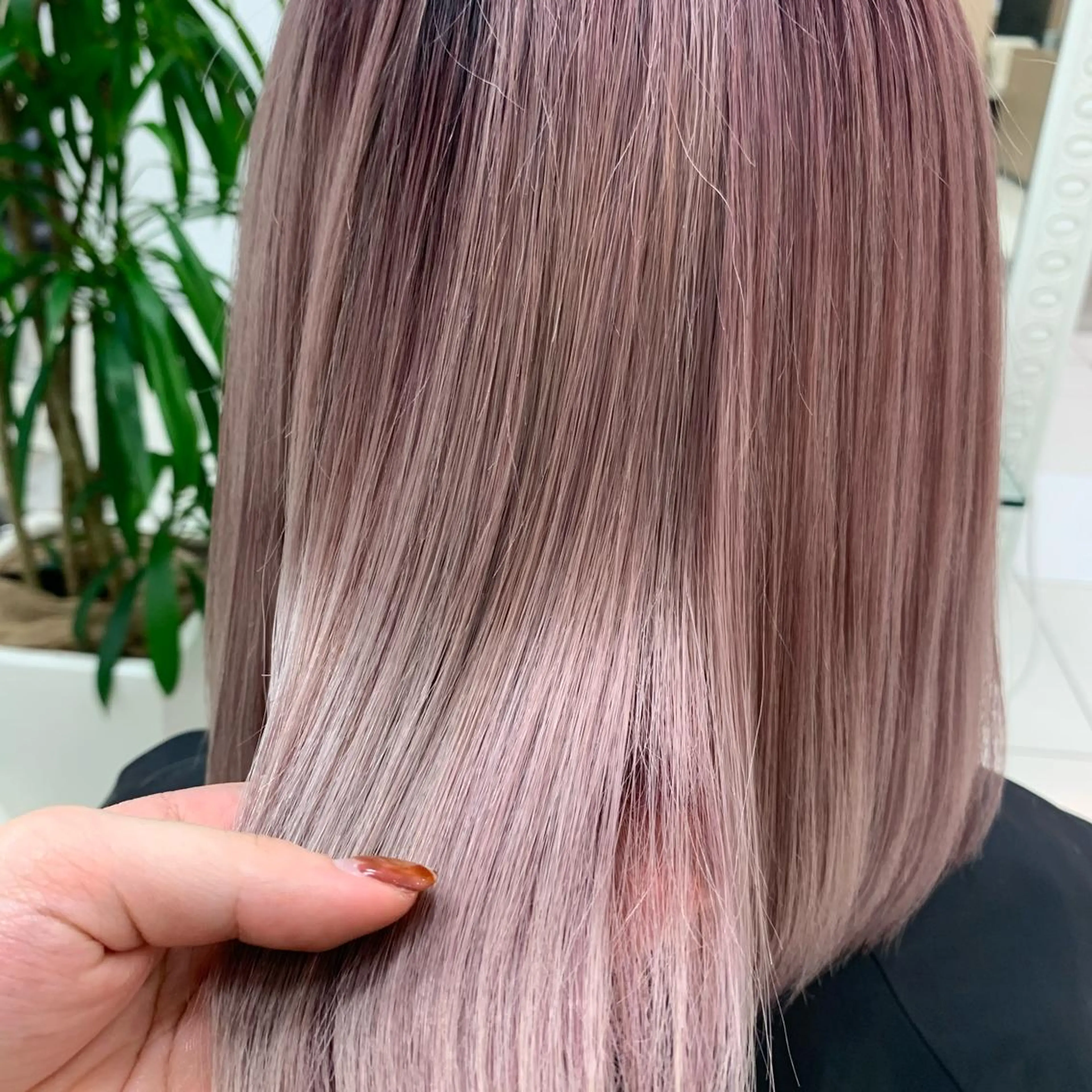 ミディアム カラー ウスイ ハルカのヘアスタイル