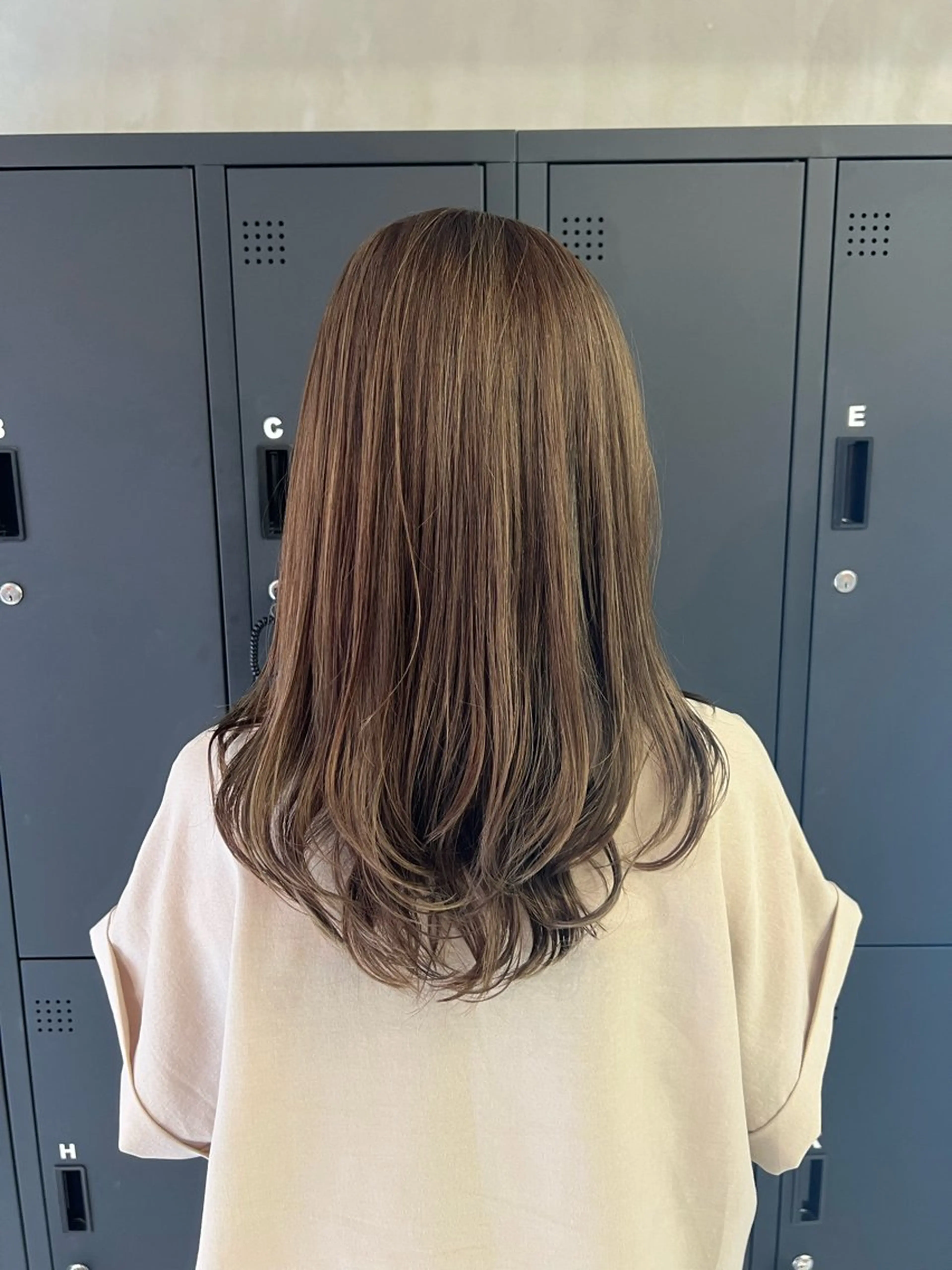 セミロング ハイライト ヘアカラー トリートメント ハイライト/白髪ぼか し/臼田さりな🌹のヘアスタイル