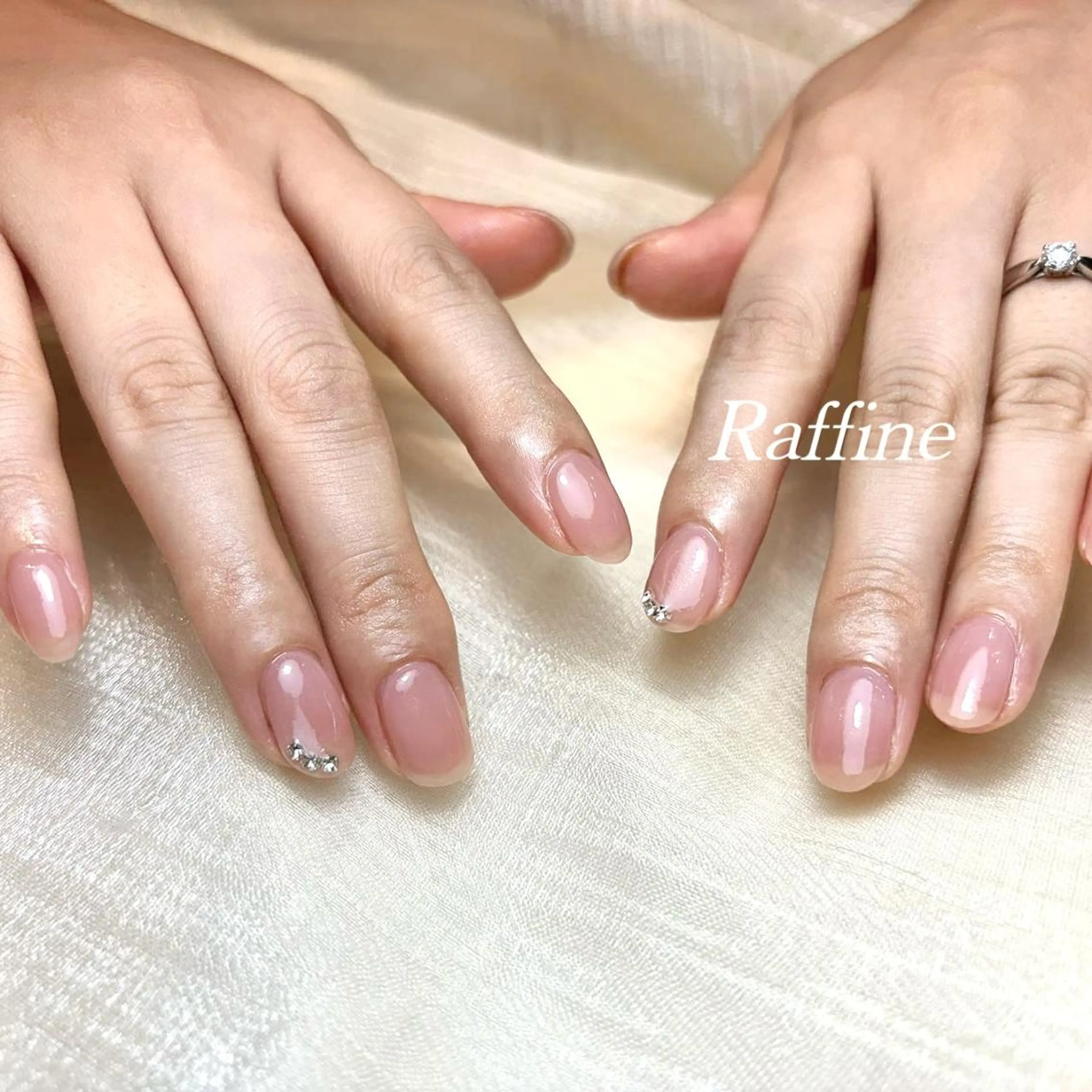 ネイル RAFFINE 月🦋🩵のネイルデザイン