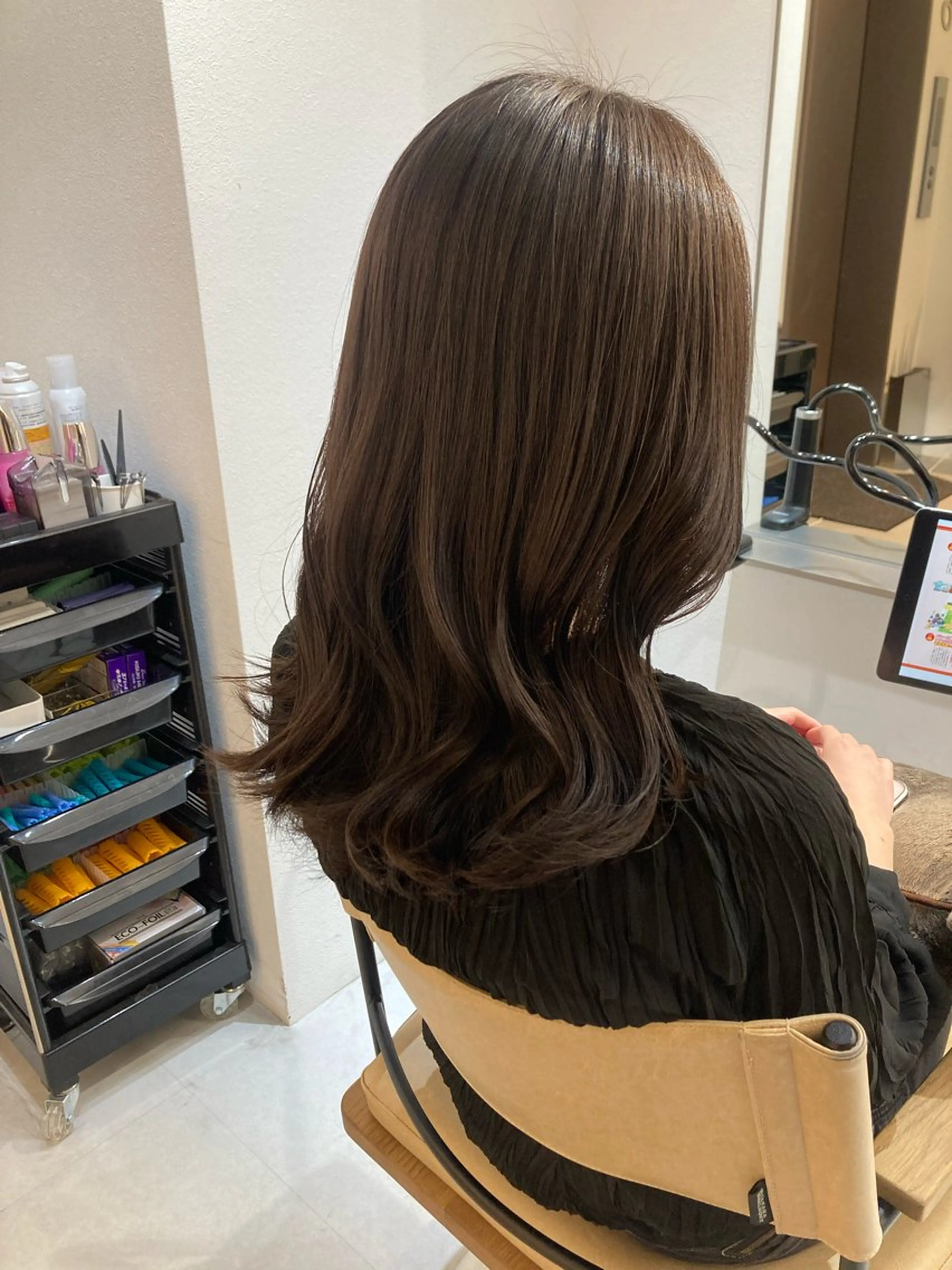 ミディアム ✨色持ちの良い艶 カラー✨蟹江真世のヘアスタイル