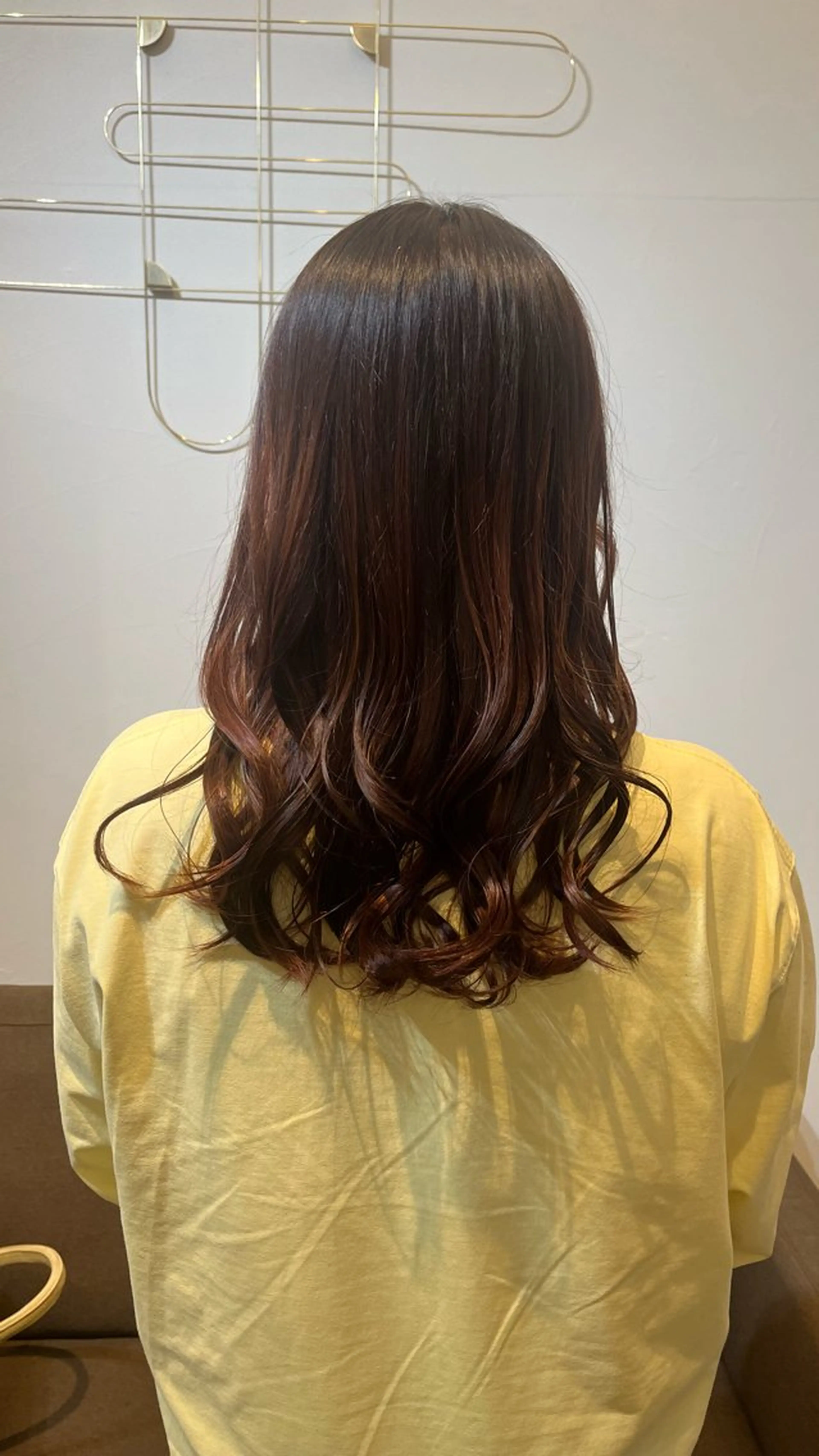 カラー レッドカラー ヘアカラー 黒滝 真歩のヘアスタイル