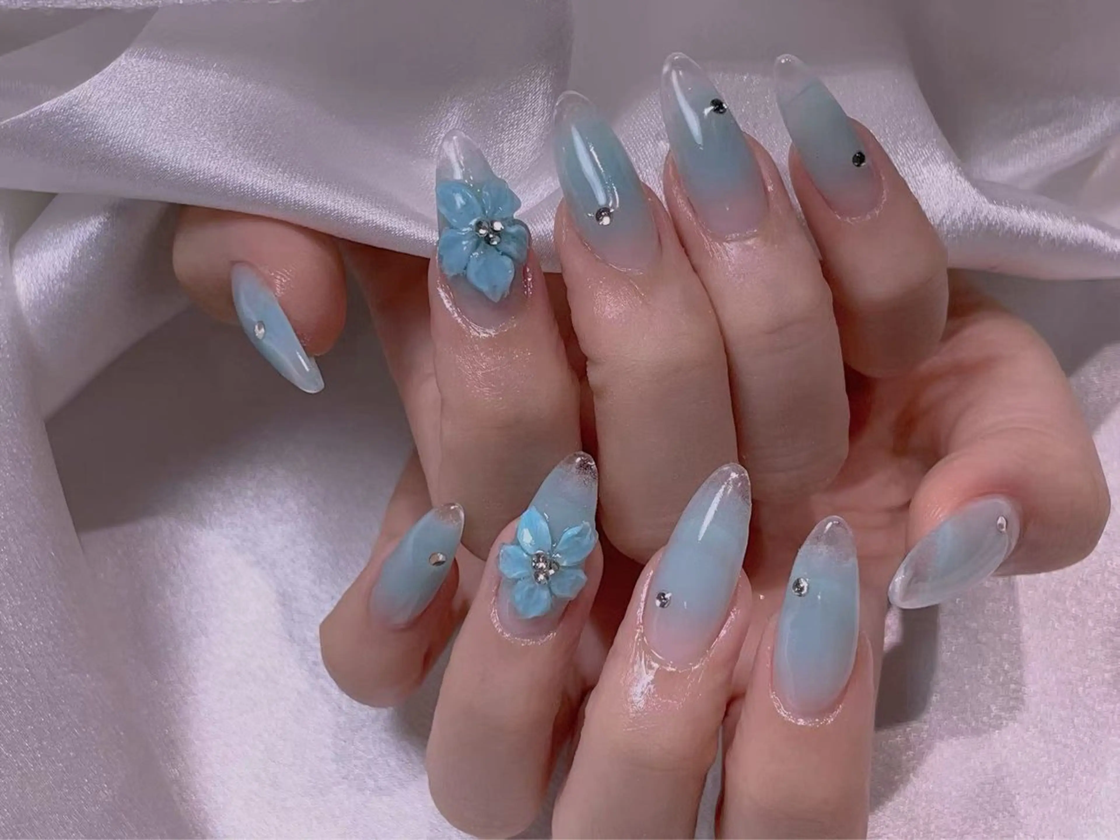 ネイル M2ネイルサロン【長さ出し&フィルイン導入店】所属・長さ出し専門店 RIRIのネイルデザイン