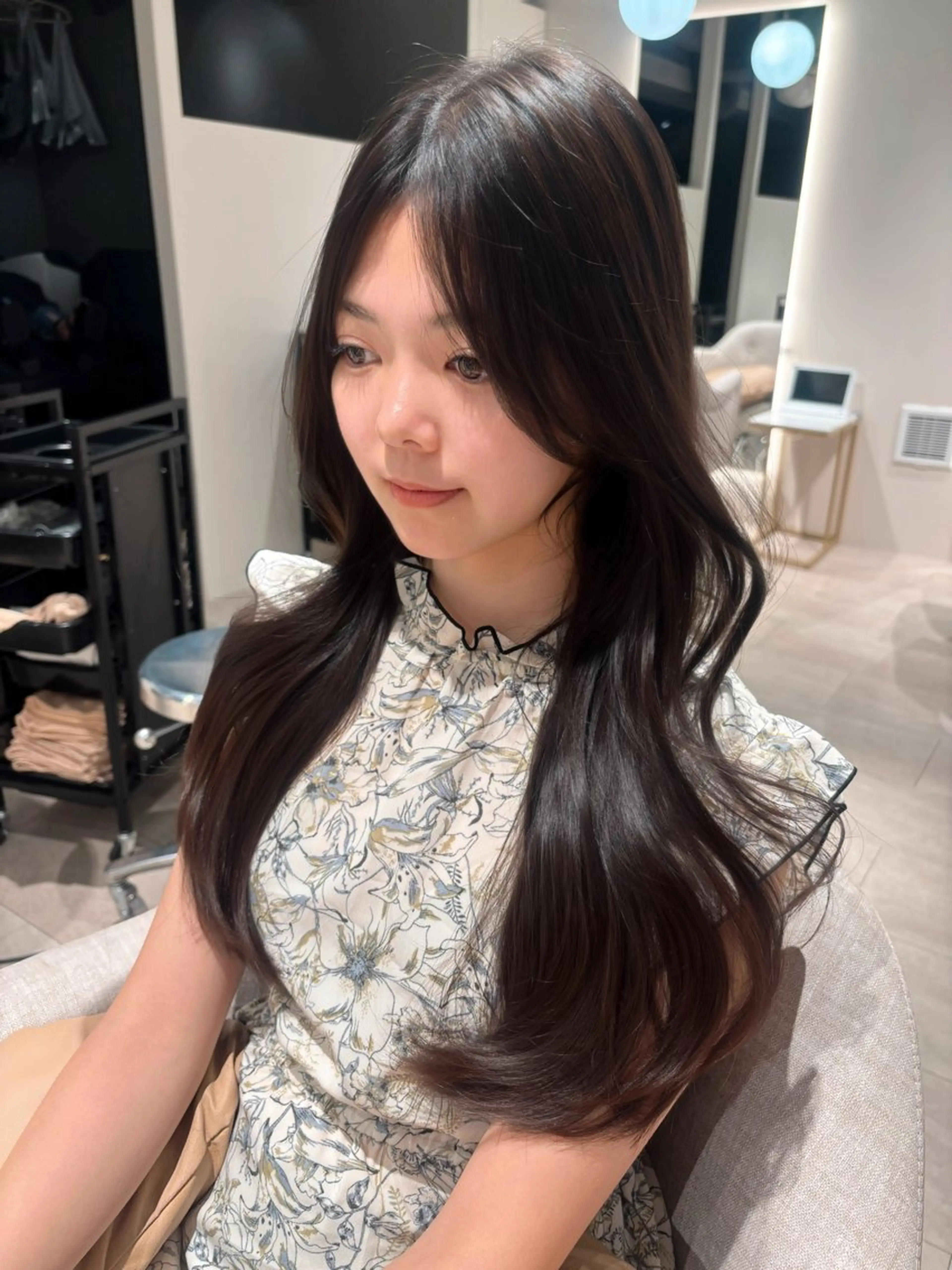 ロング くびれヘア 顔周りカット レイヤーカット カット ヘアカラー レイヤーカット/ 韓国girly🤍楓のヘアスタイル