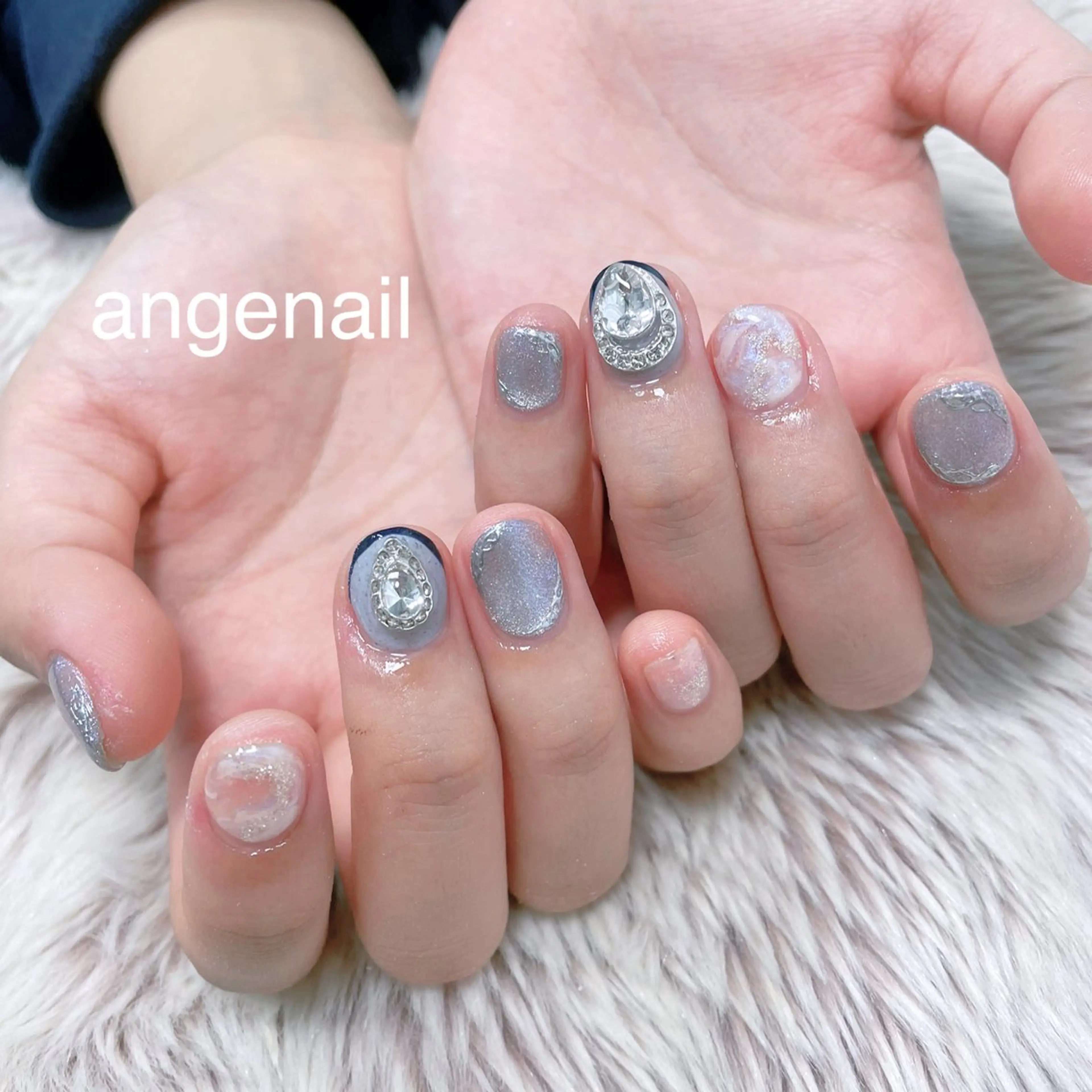 ネイル ハンドネイル オーナーネイリスト MAKIのネイルデザイン