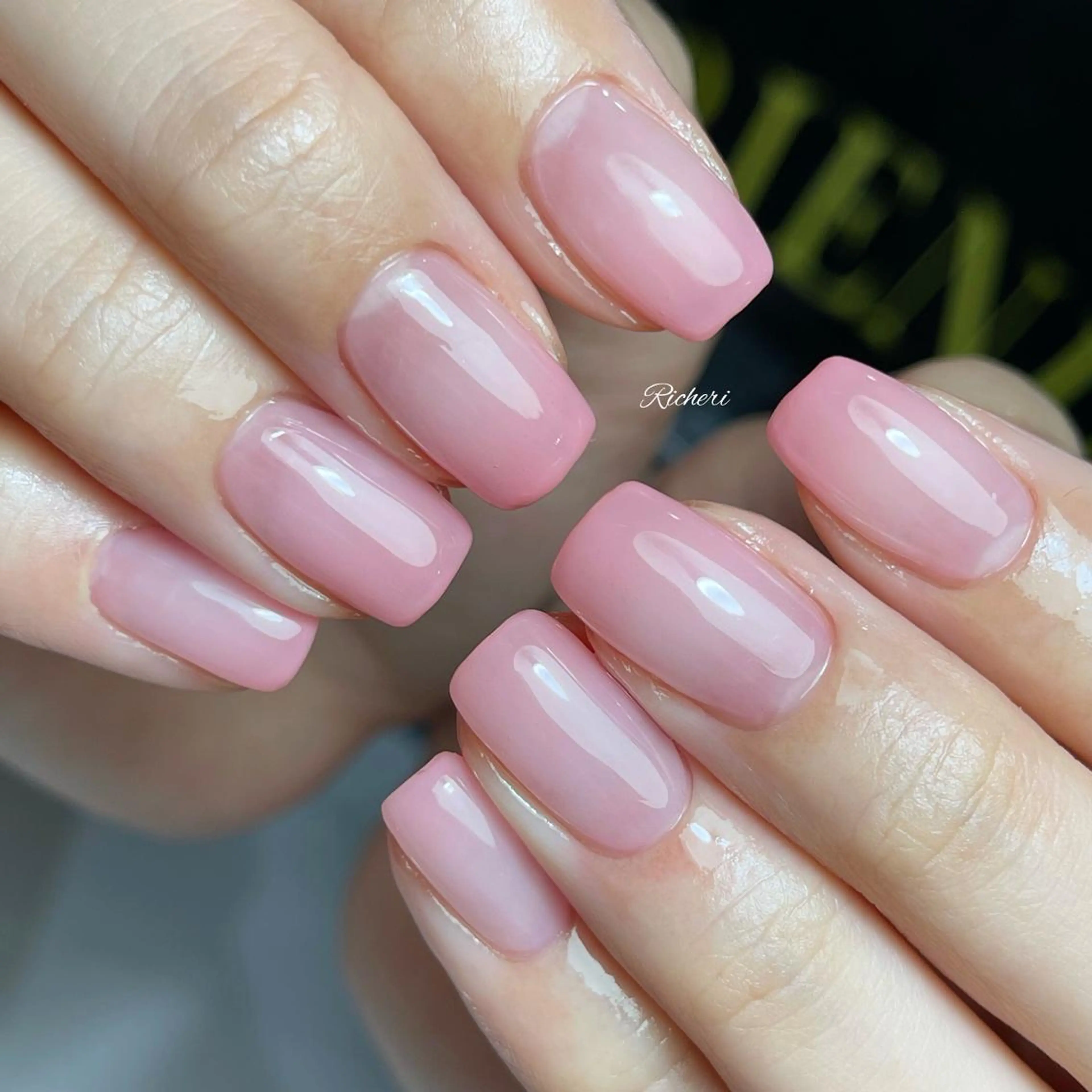 ミディアム ネイル 韓国風ヘア アートネイル フットネイル フレンチネイル ジェルネイル richeri beautyのエステ・リラクイメージ