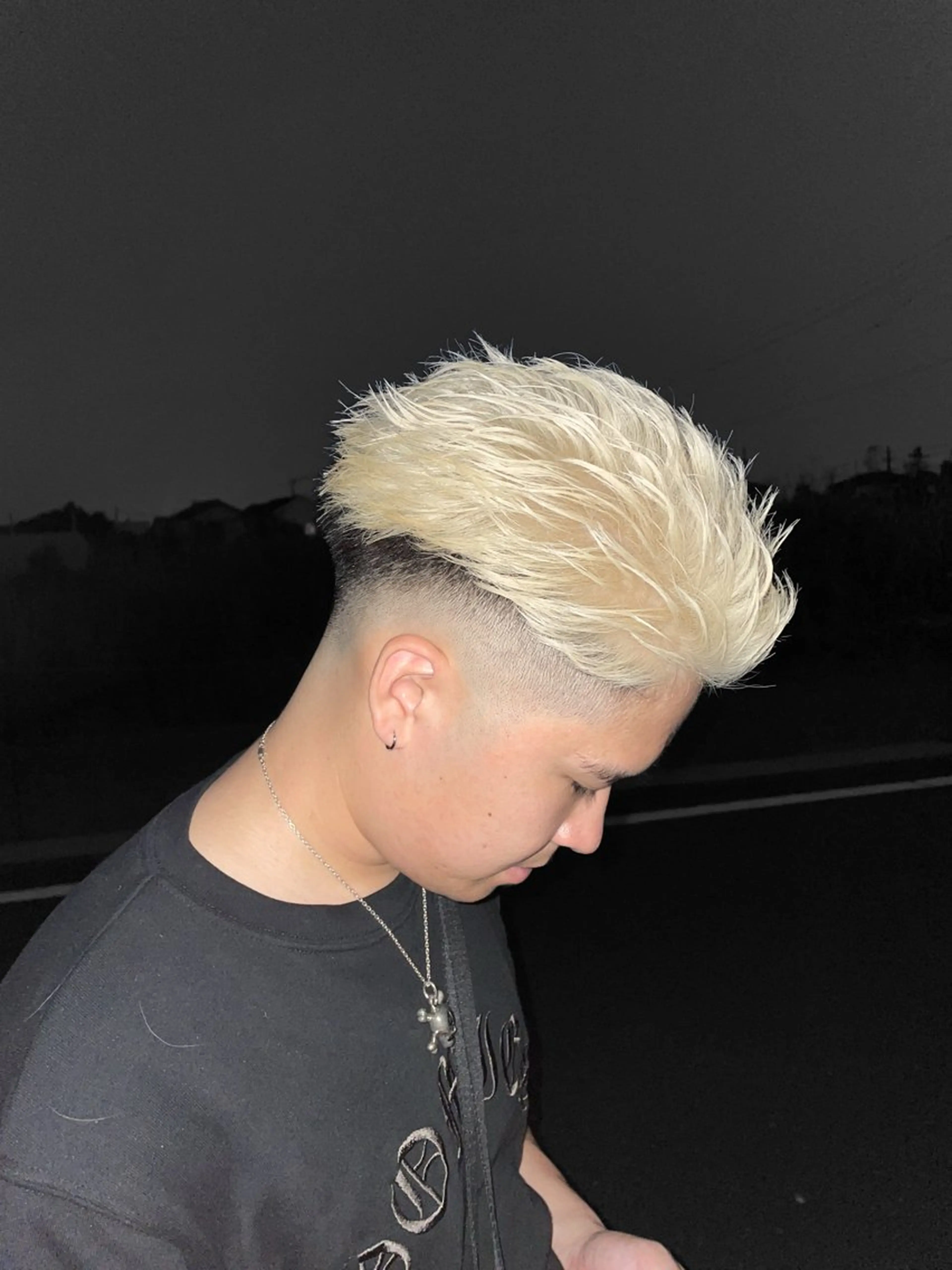 ショート カラー メンズ メンズブリーチ ブリーチ ブロンド ショートヘア カット ヘアカラー CIEN Blue MENZ SALON所属・平井 芳琉のヘアスタイル