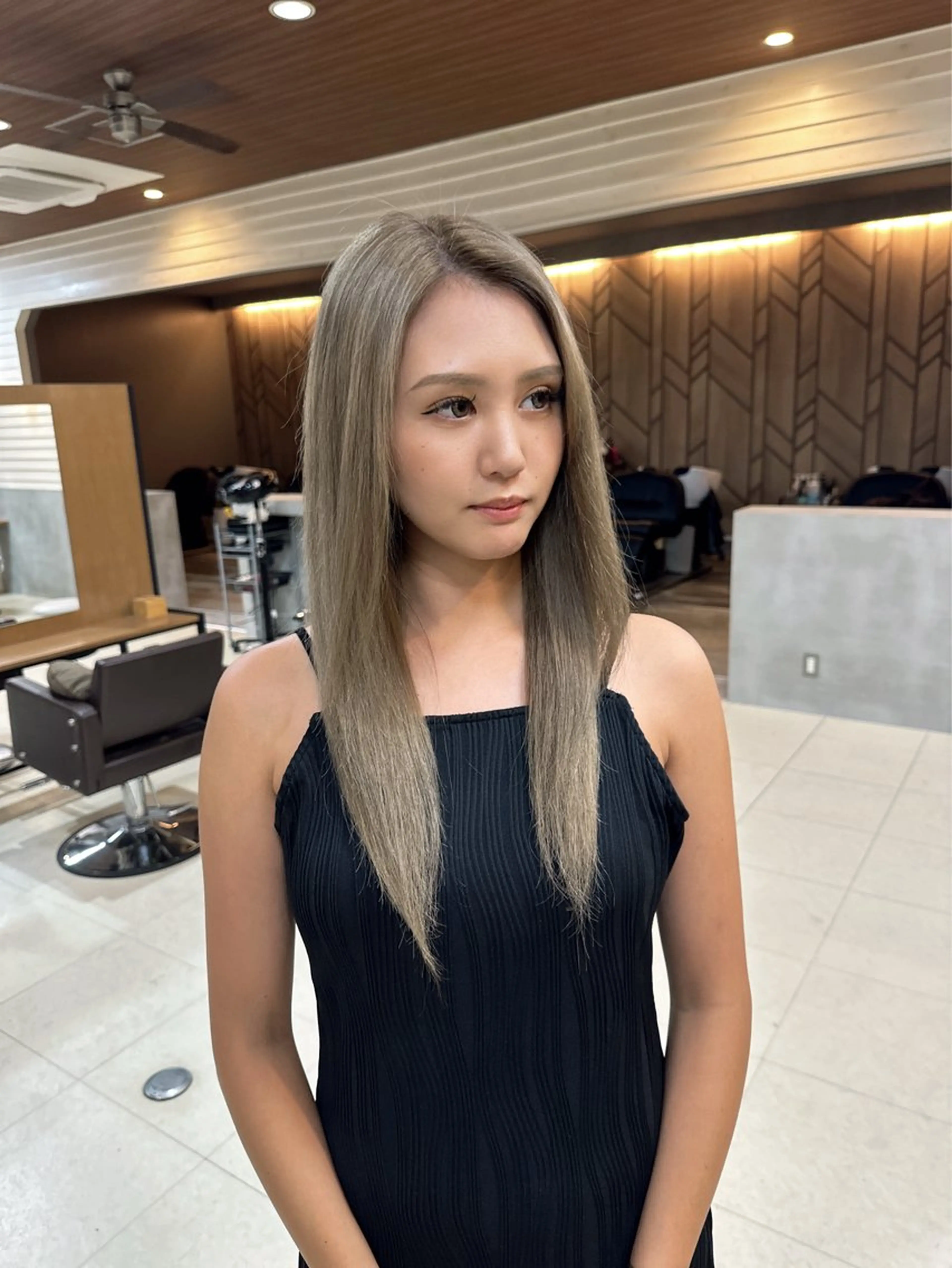 【モデル】👱🏻‍♀️🍒カット➕カラー(ブリーチ込み)👱🏻‍♀️🍒 ダブルカラー、インナーカラー、ハイライトの写真