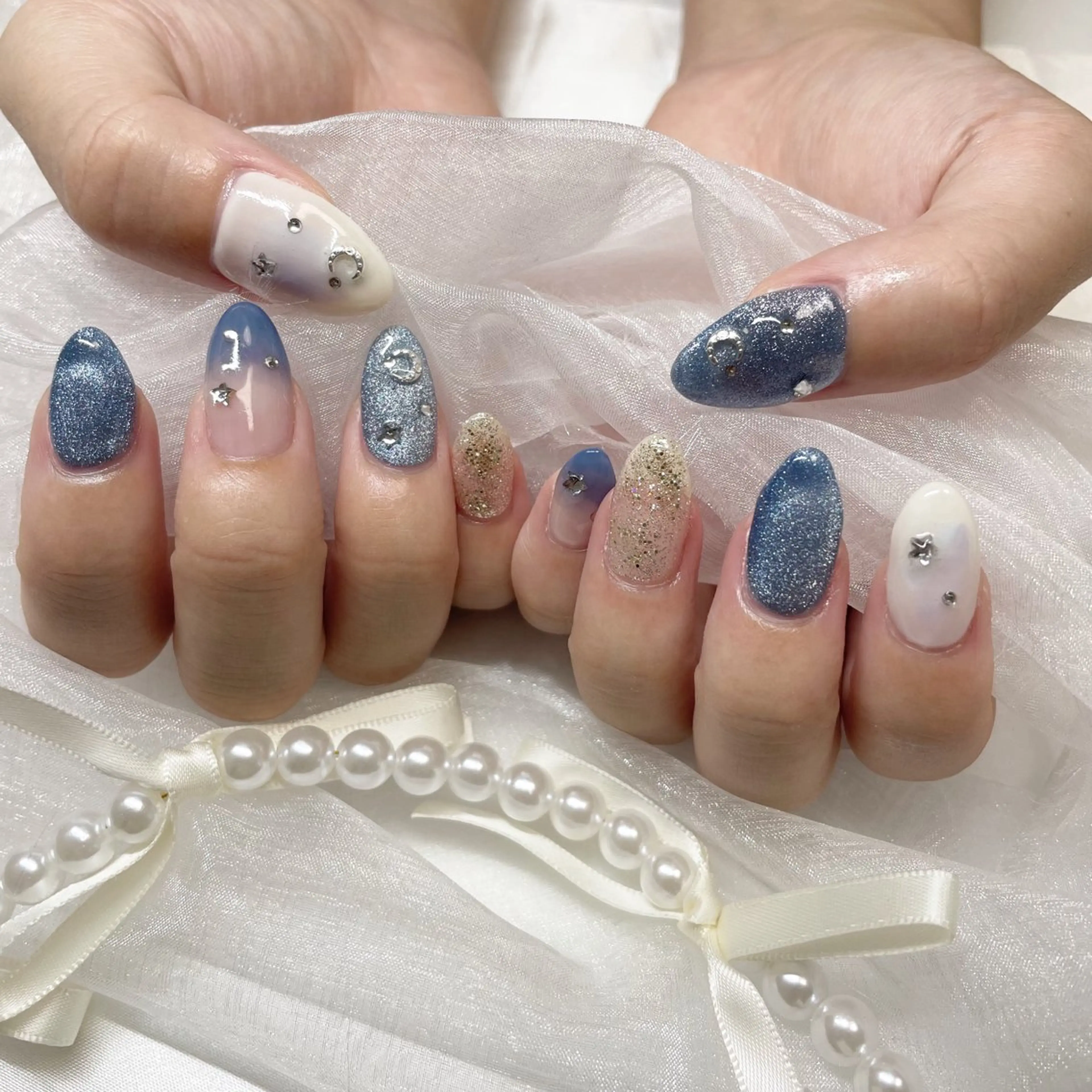 ネイル ジェルネイル 韓国ネイル マグネットネイル 持ち込み ワンカラーネイル ハンドネイル fiore nail 🦋のネイルデザイン