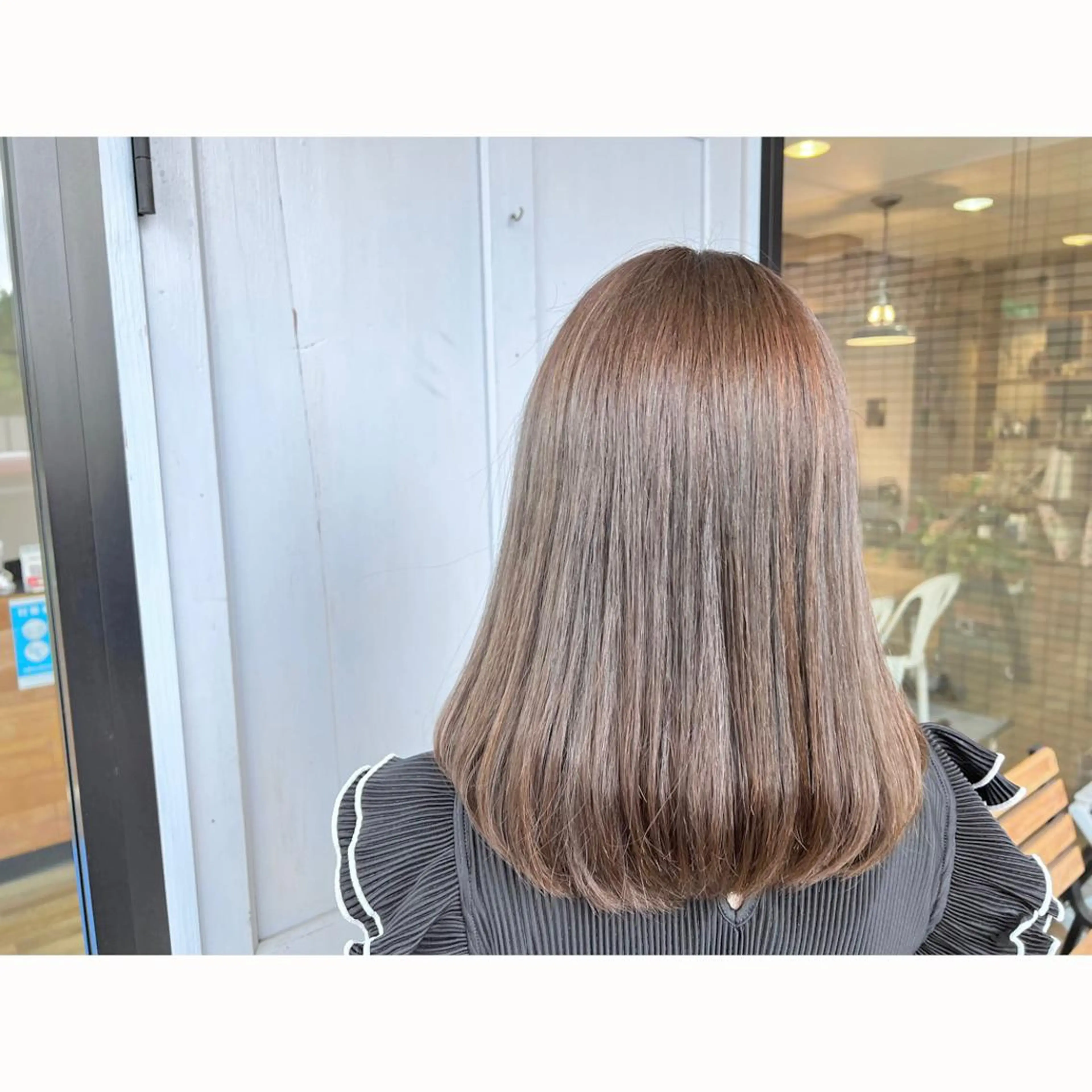 セミロング カラー ブラウンカラー オリーブブラウン ヘアカラー トリートメント ツキダテ ユイのヘアスタイル