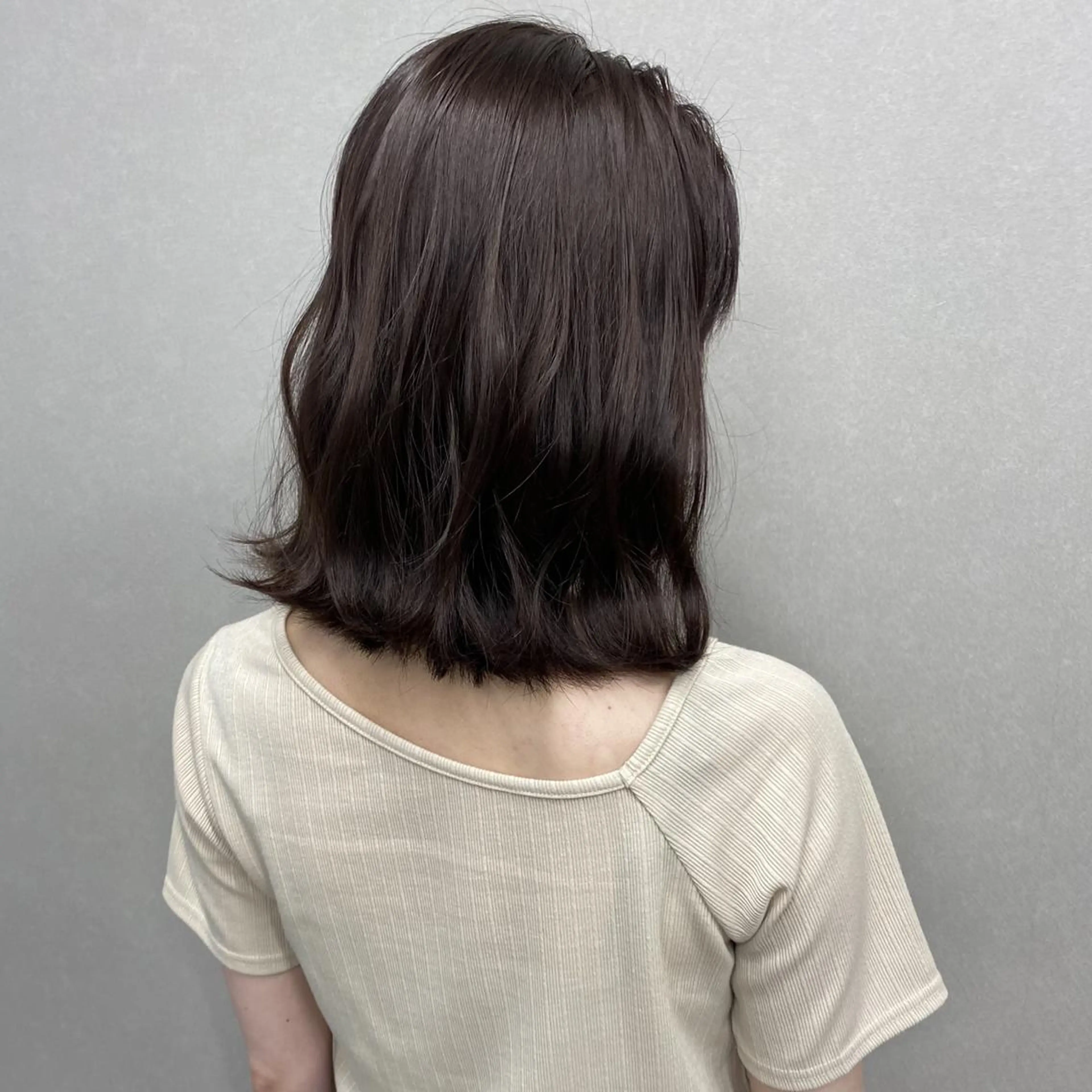 カラー ミディアム ブラウンカラー チョコレートブラウン ヘアカラー トリートメント 韓国ヘアー♡🇰🇷 江藤　桜のヘアスタイル