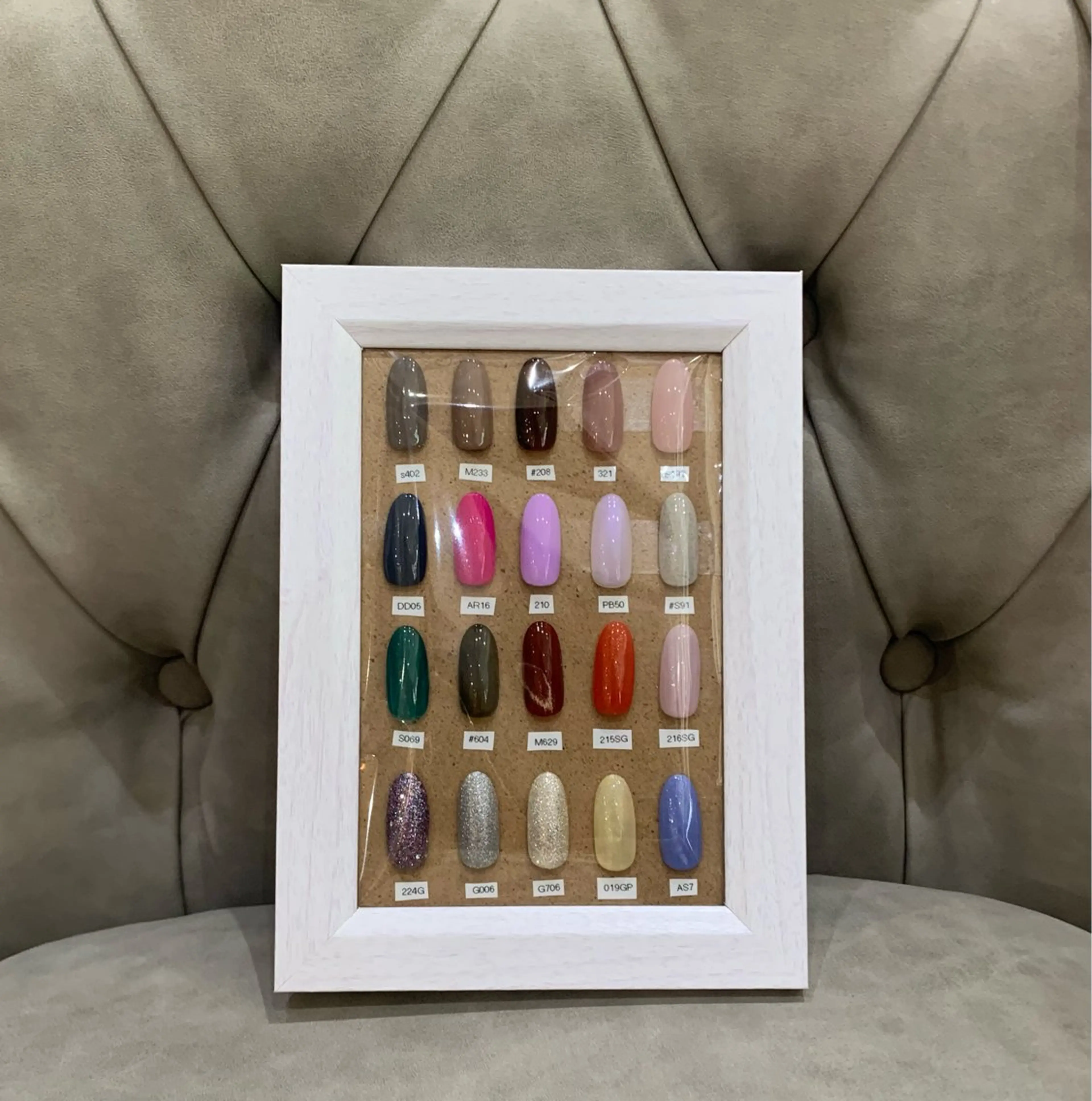 ネイル ハンドネイル chika .のネイルデザイン