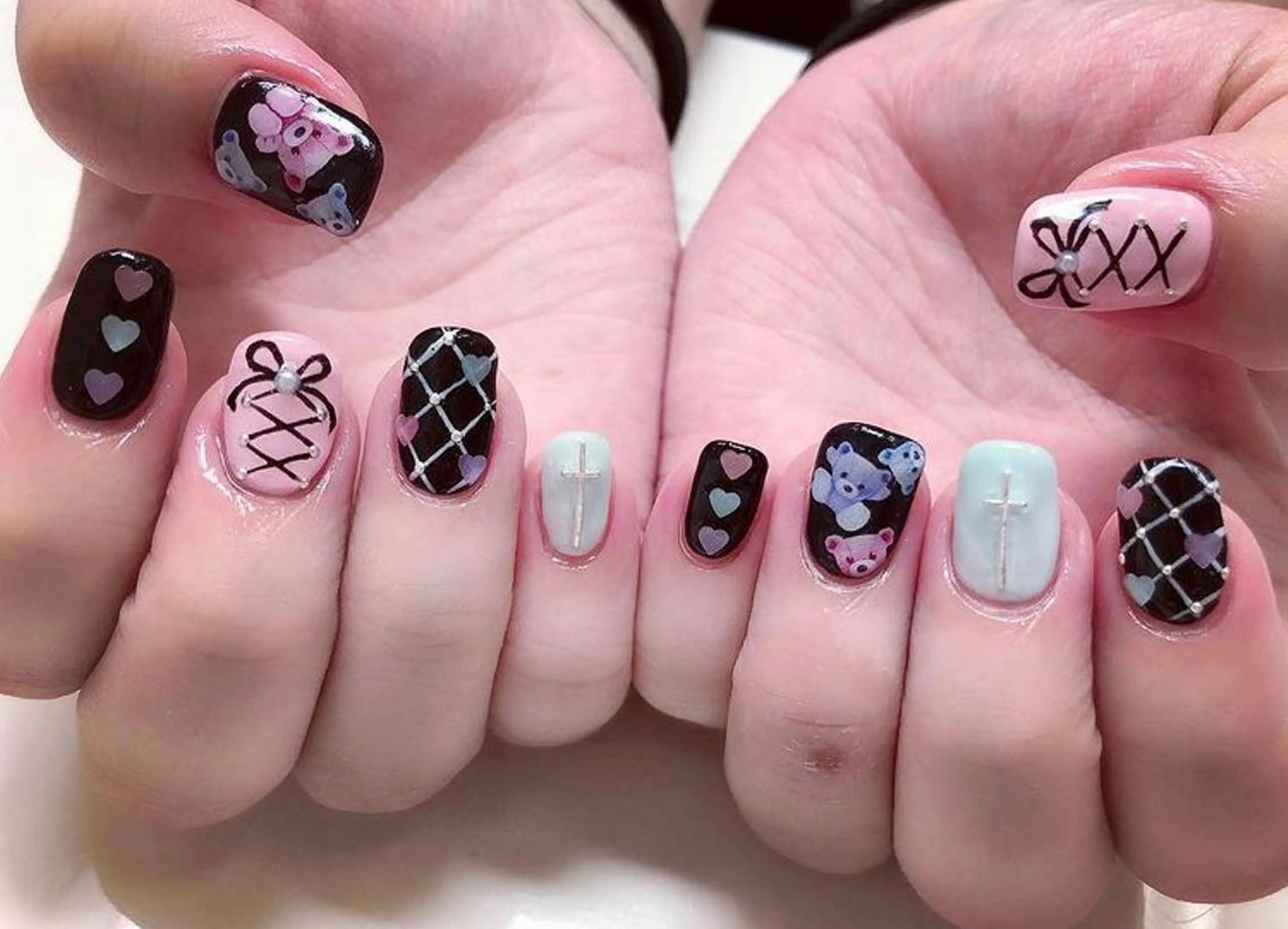 ネイル 長さ出し ジェルネイル 韓国ネイル マグネットネイル 持ち込み ハンドネイル Nail&eye Belire 新宿のネイルデザイン